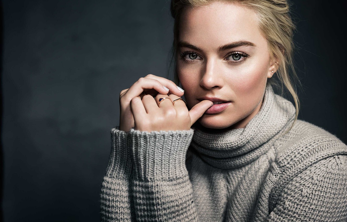 Margot Robbie Photoshot Wallpapers