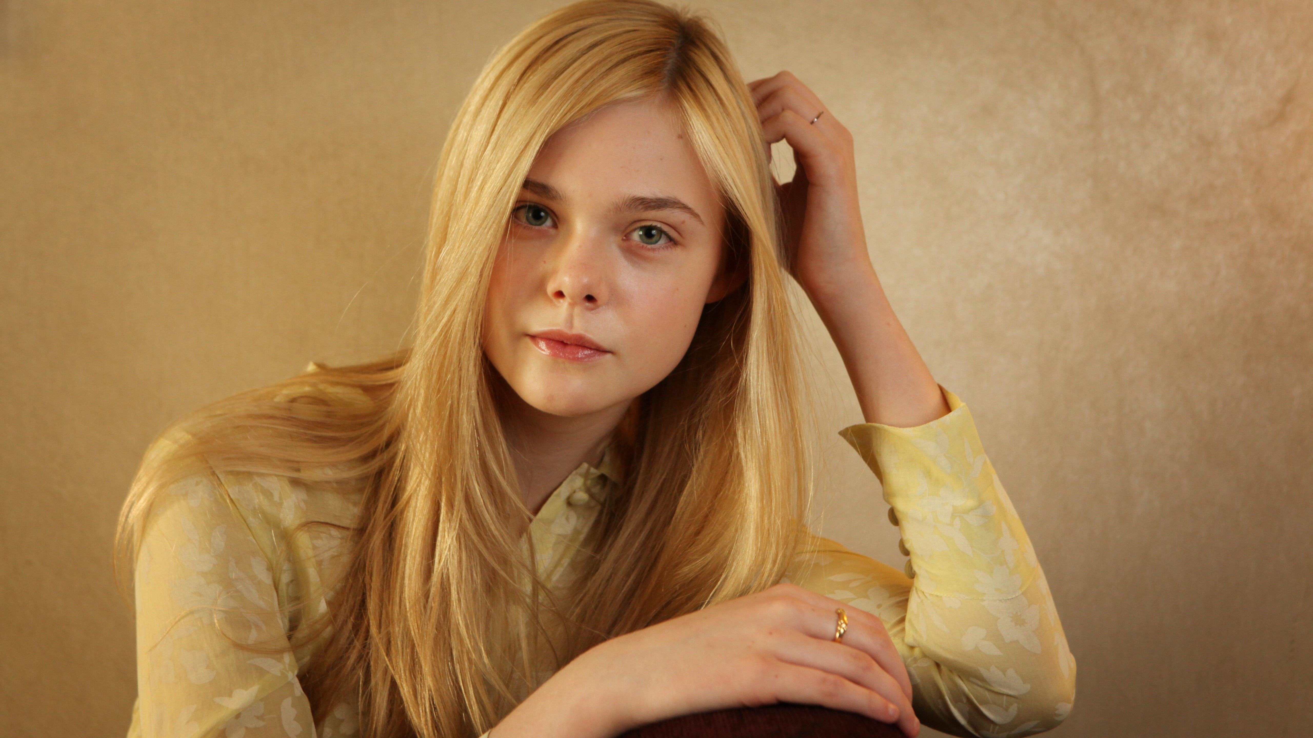 4K Elle Fanning Wallpapers