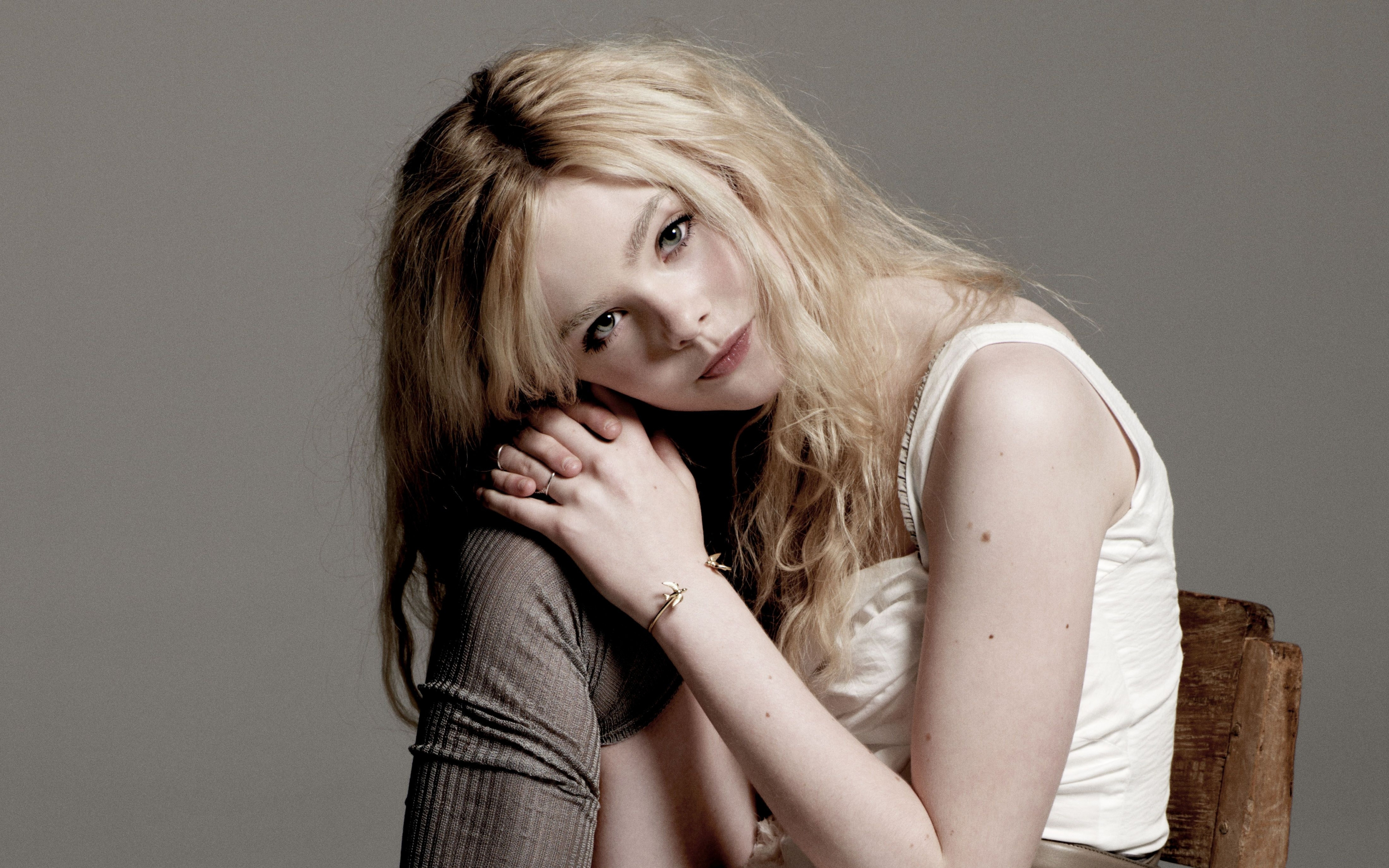 4K Elle Fanning Wallpapers