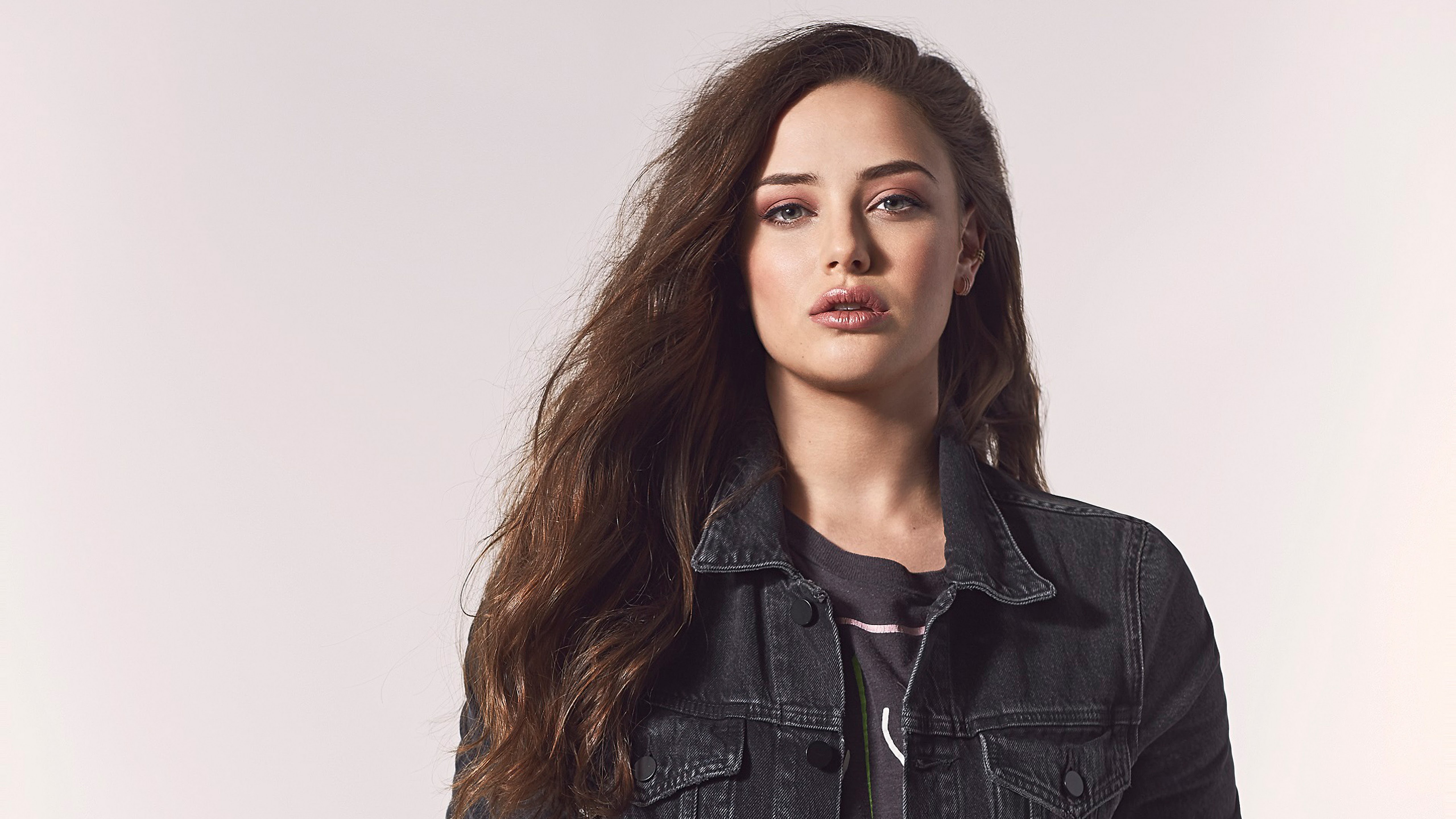 4K Katherine Langford Wallpapers