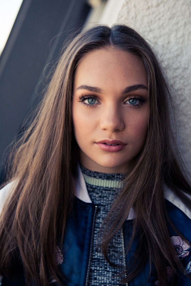 4K Maddie Ziegler Wallpapers