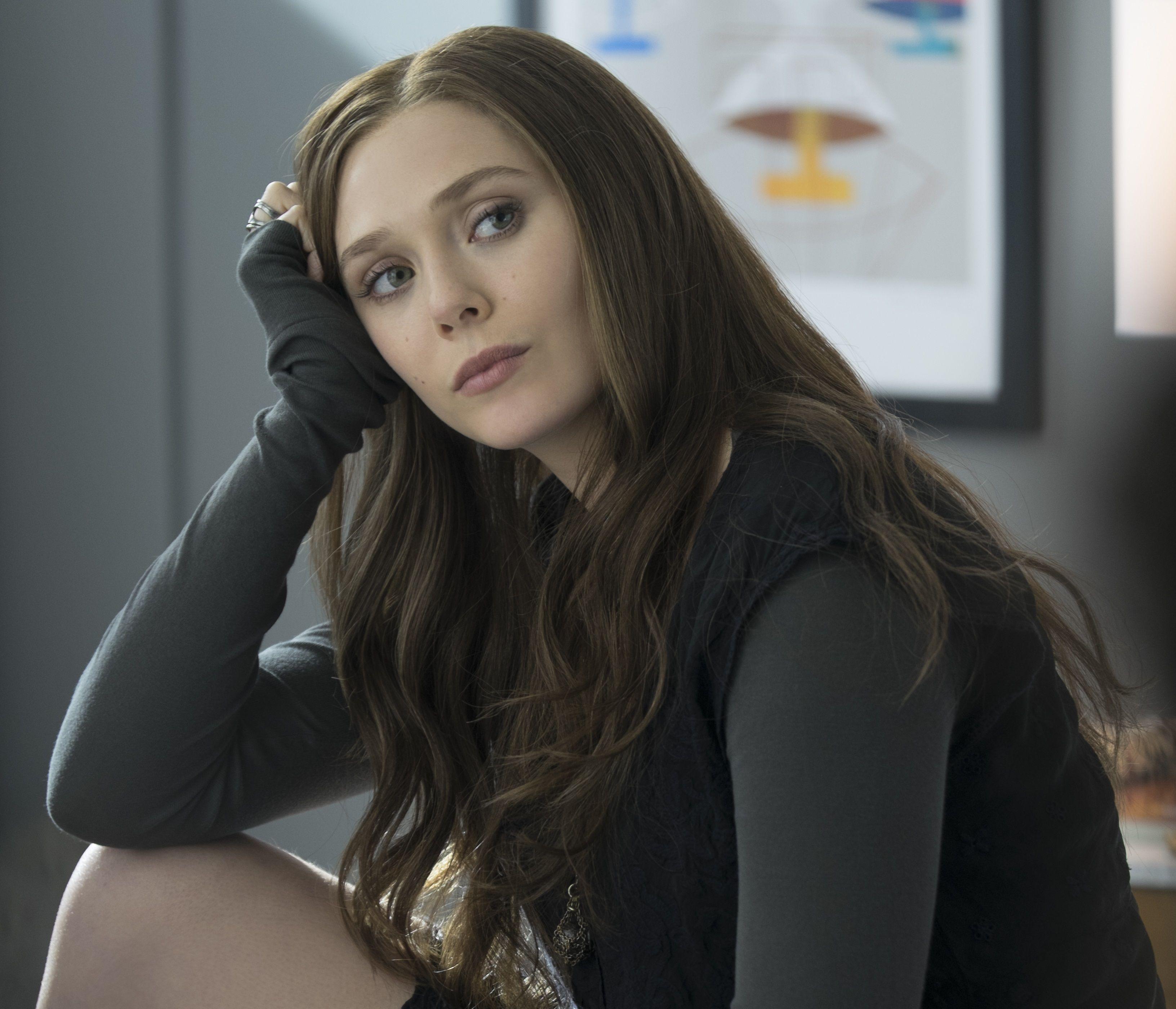 Actress Elizabeth Olsen 2021 Wallpapers