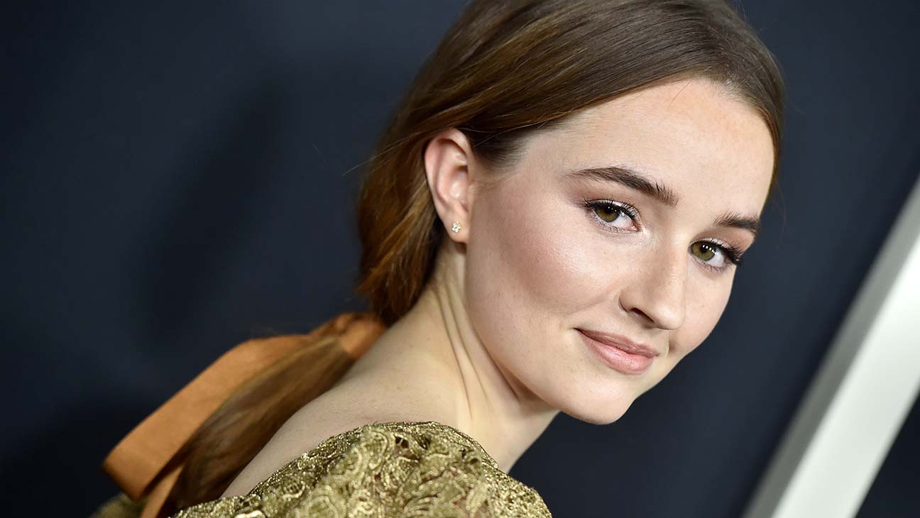 Actress Kaitlyn Dever 2020 Wallpapers