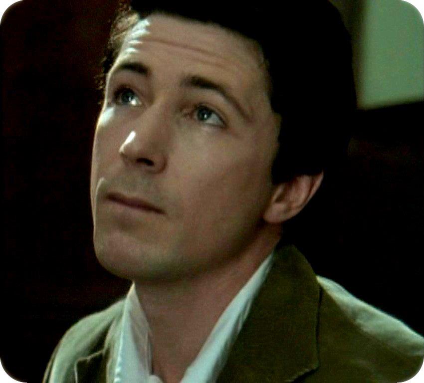 Aidan Gillen Wallpapers