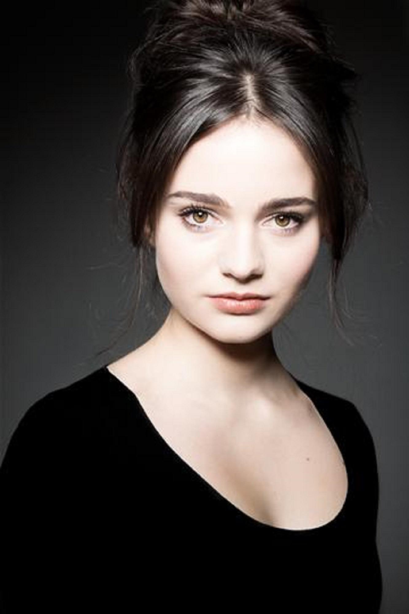 Aisling Franciosi Wallpapers