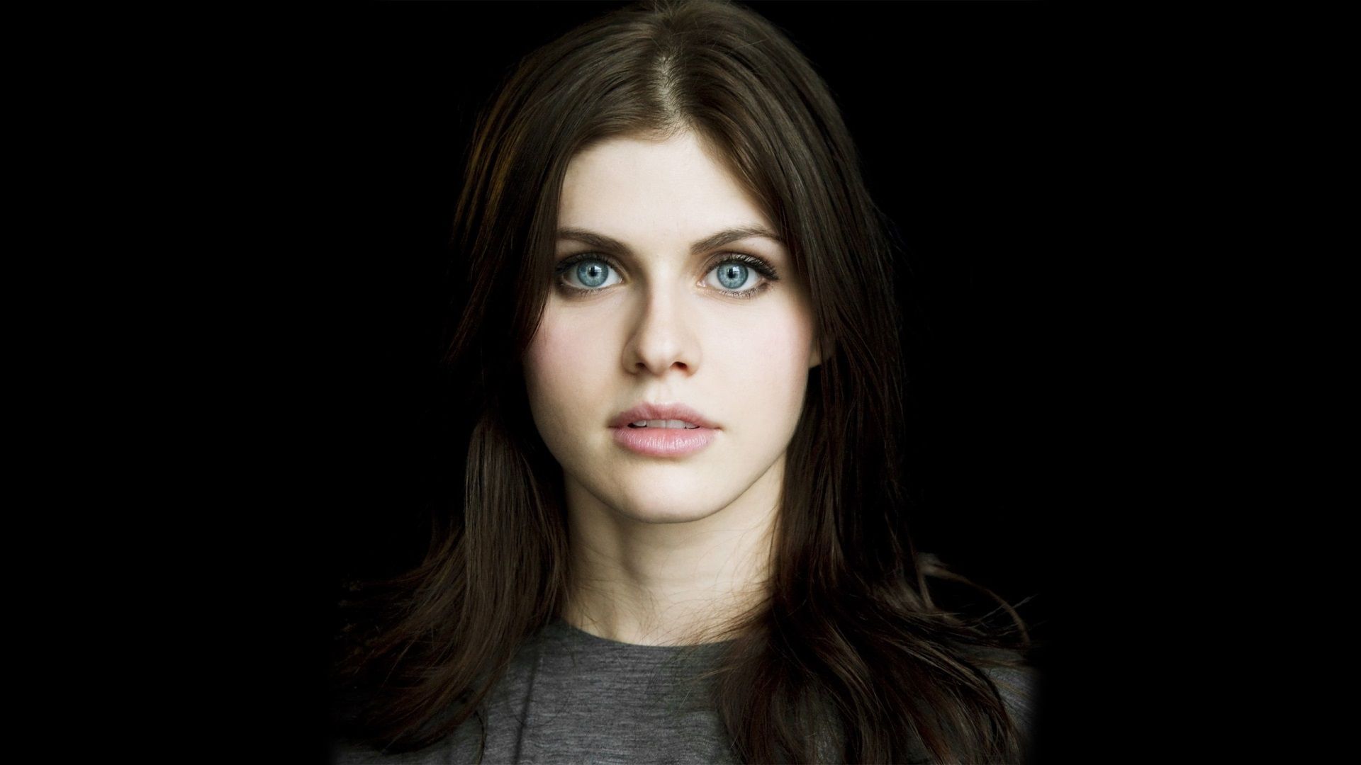 Alexandra Daddario Wallpapers