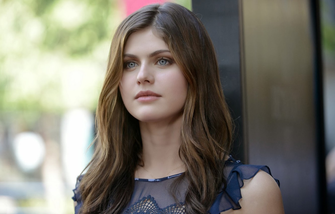 Alexandra Daddario Wallpapers