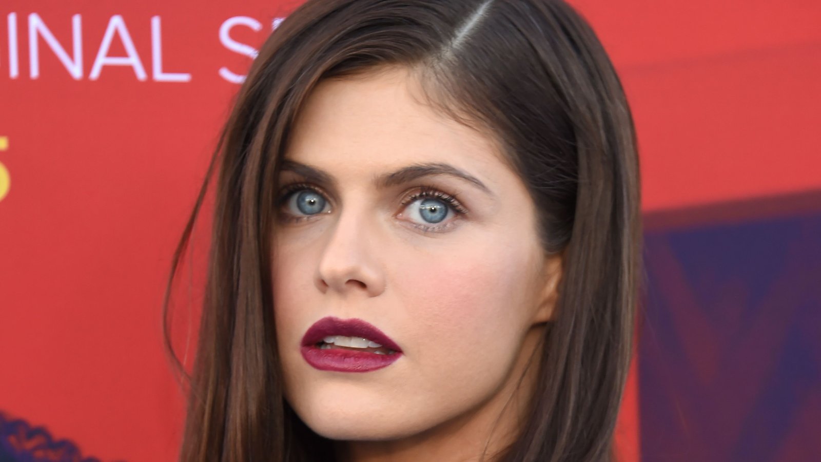 Alexandra Daddario 2017 Face Close Up Wallpapers