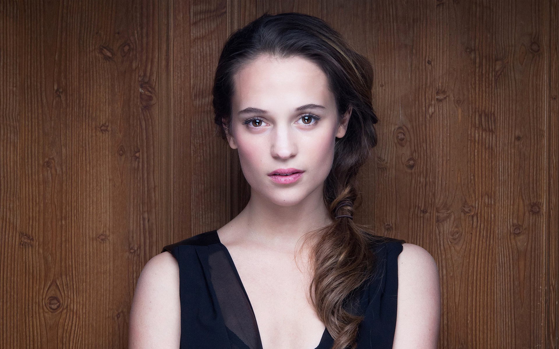 Alicia Vikander Wallpapers