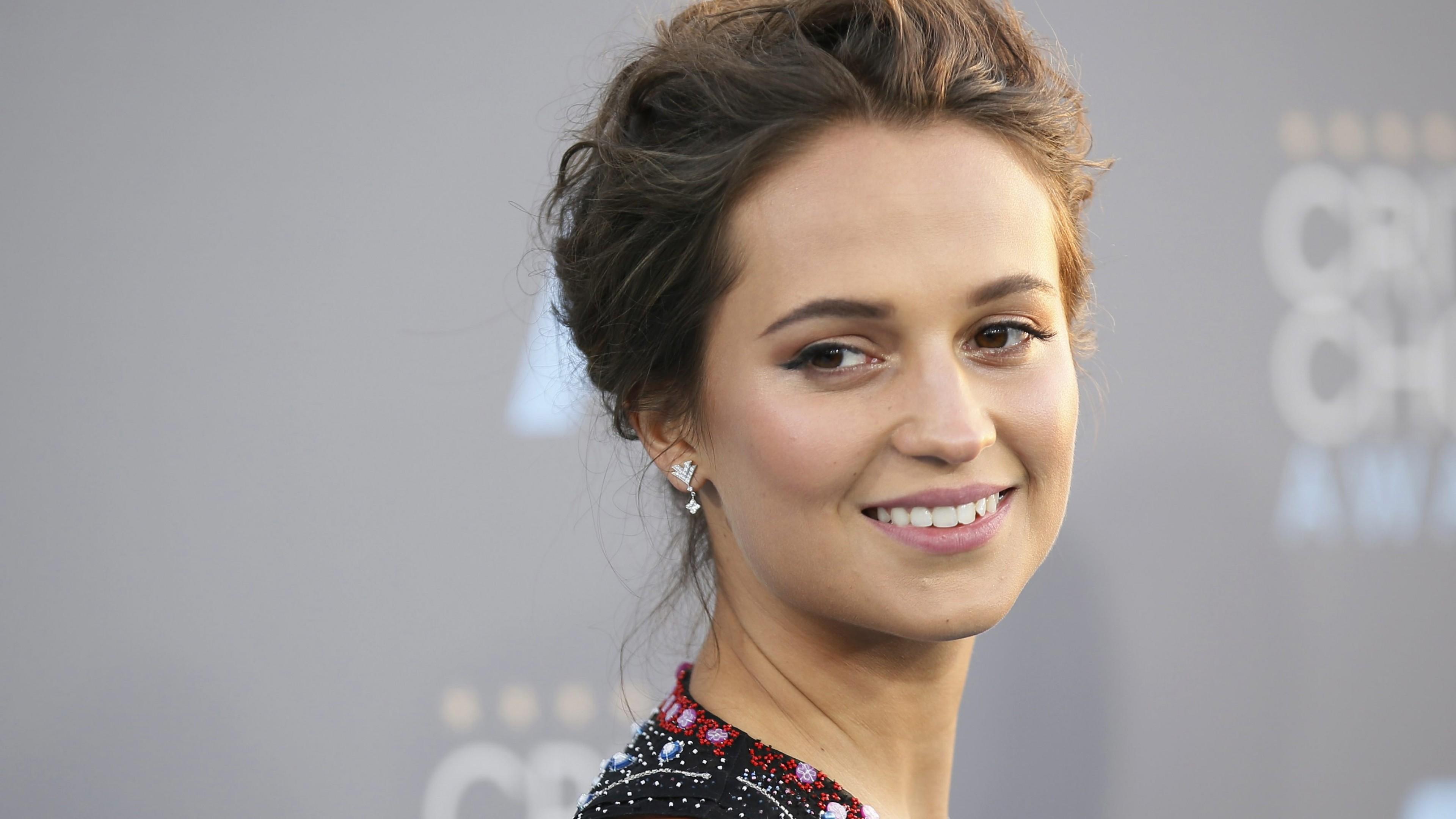 Alicia Vikander Depth Of Field Wallpapers