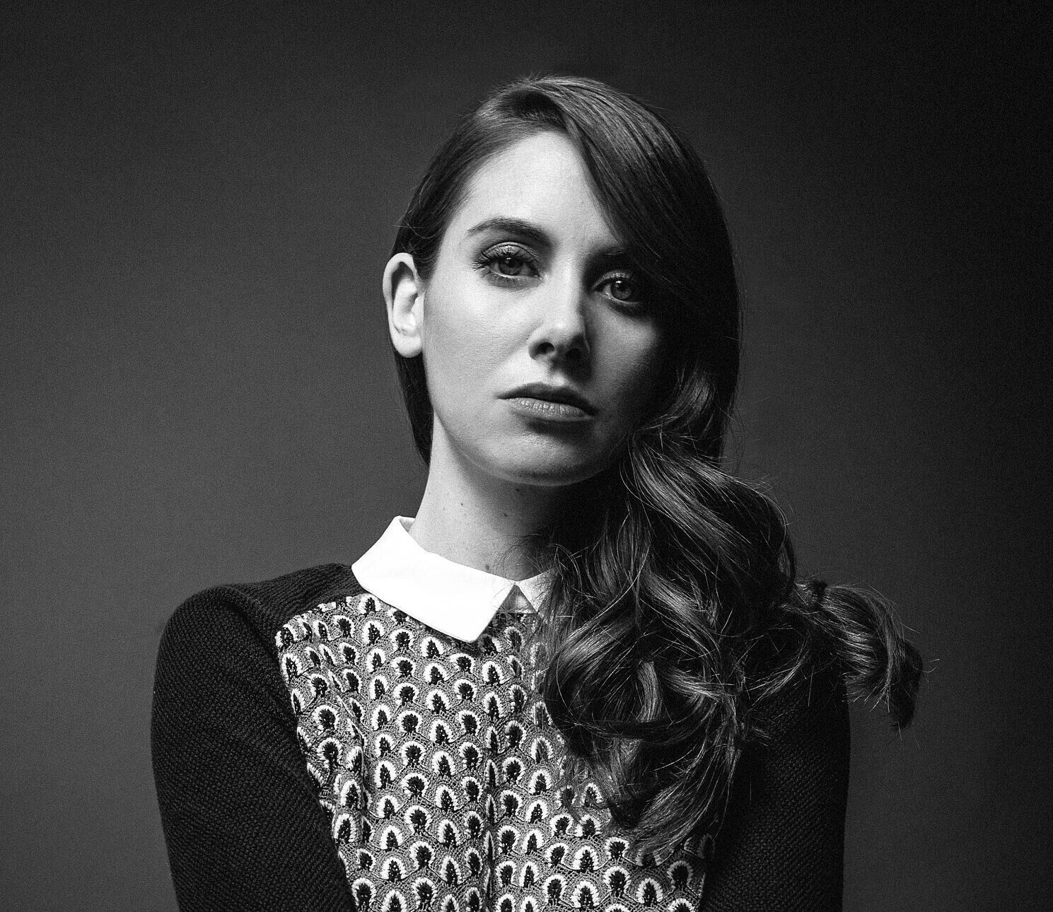 Alison Brie Black and White Photo shoot Wallpapers