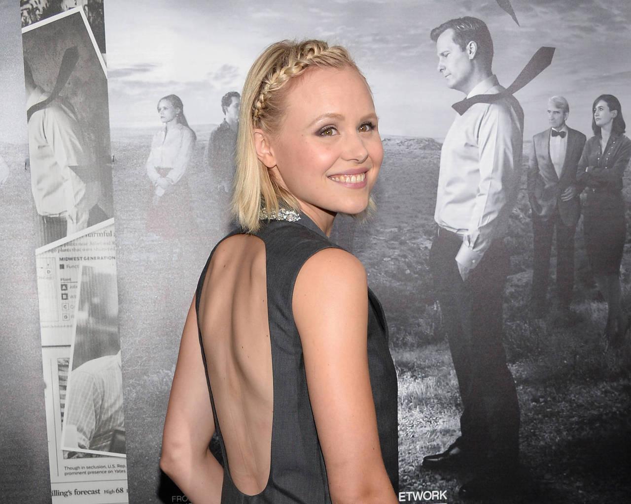 Alison Pill Wallpapers