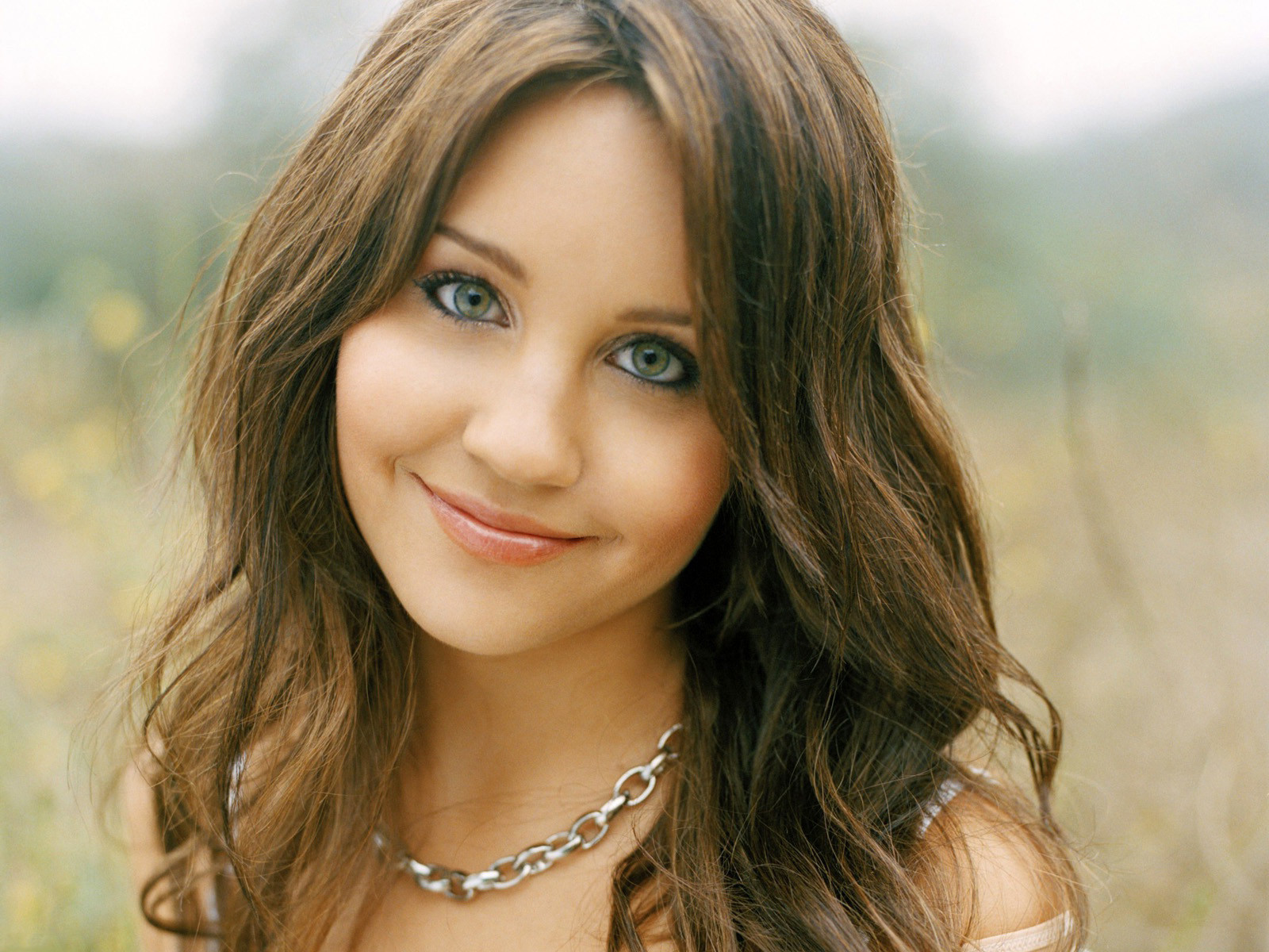 Amanda Bynes Wallpapers