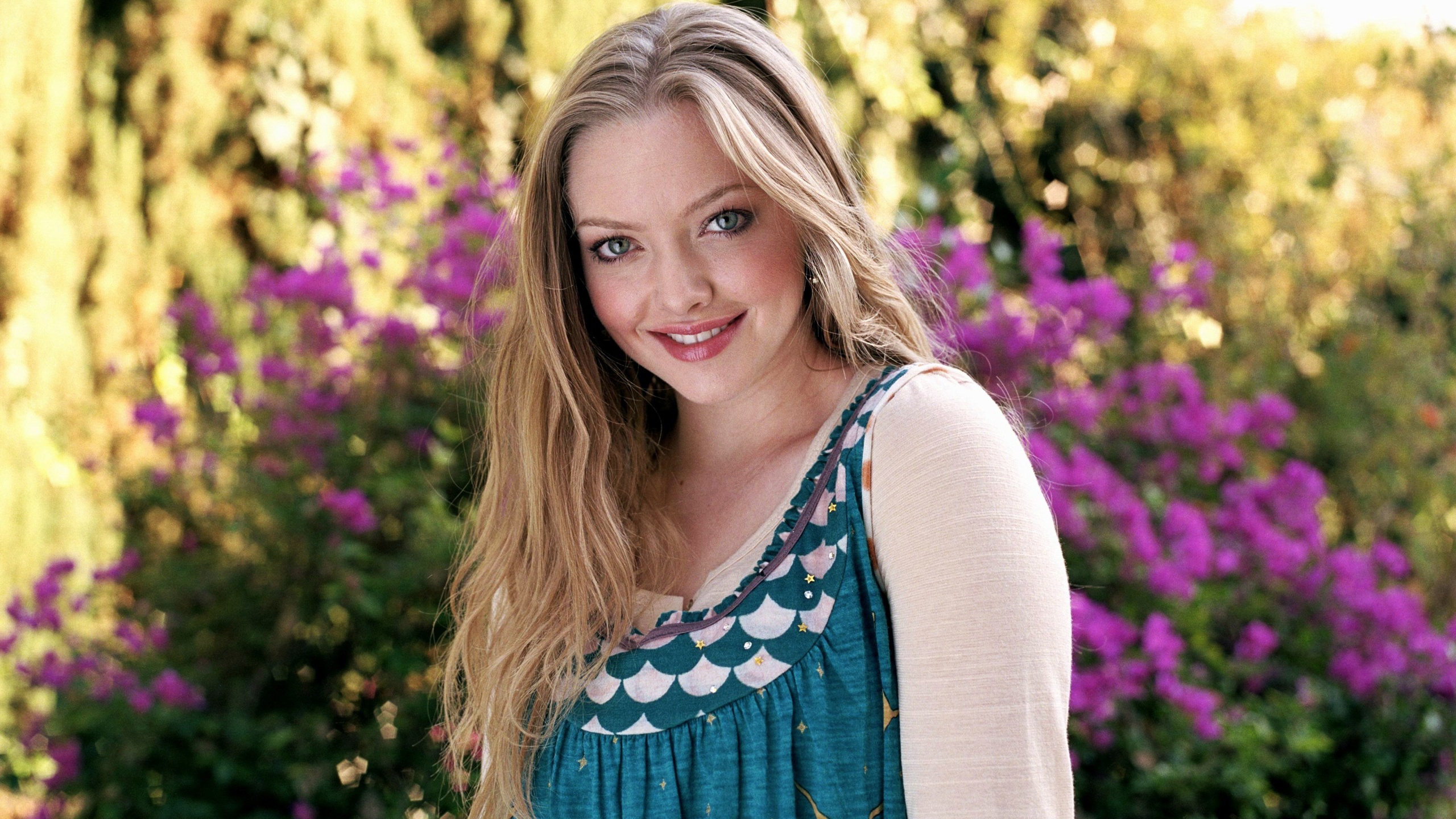 Amanda Seyfried Wallpapers