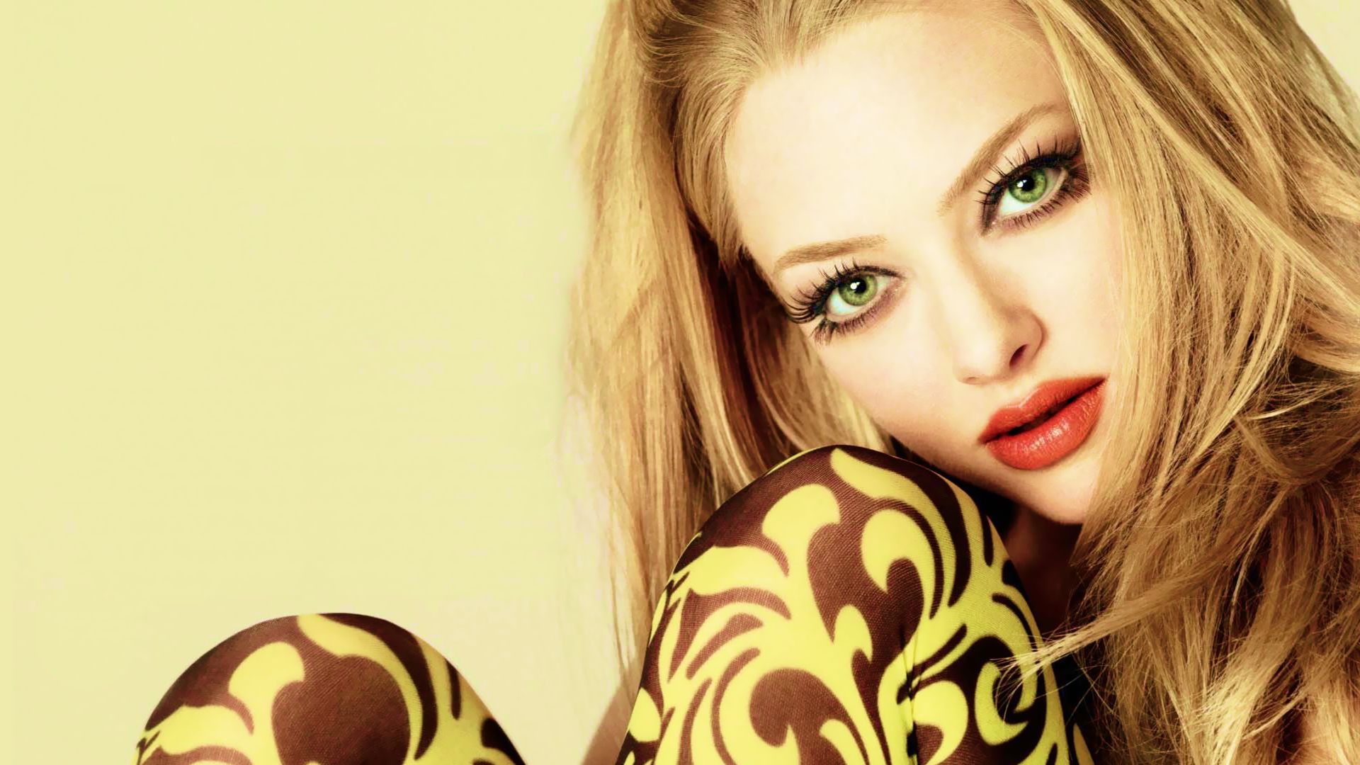 Amanda Seyfried Face 2021 Wallpapers