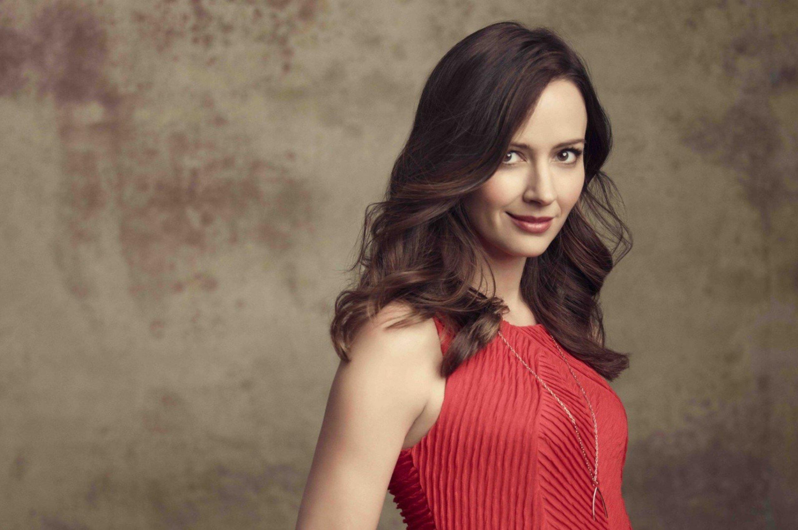 Amy Acker Wallpapers