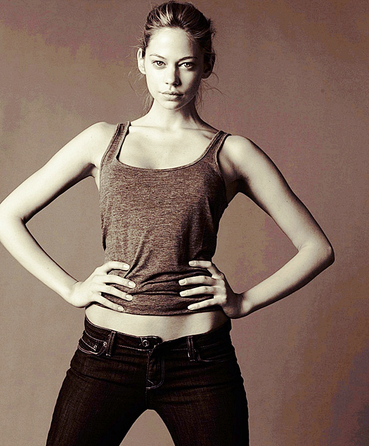 Analeigh Tipton Wallpapers