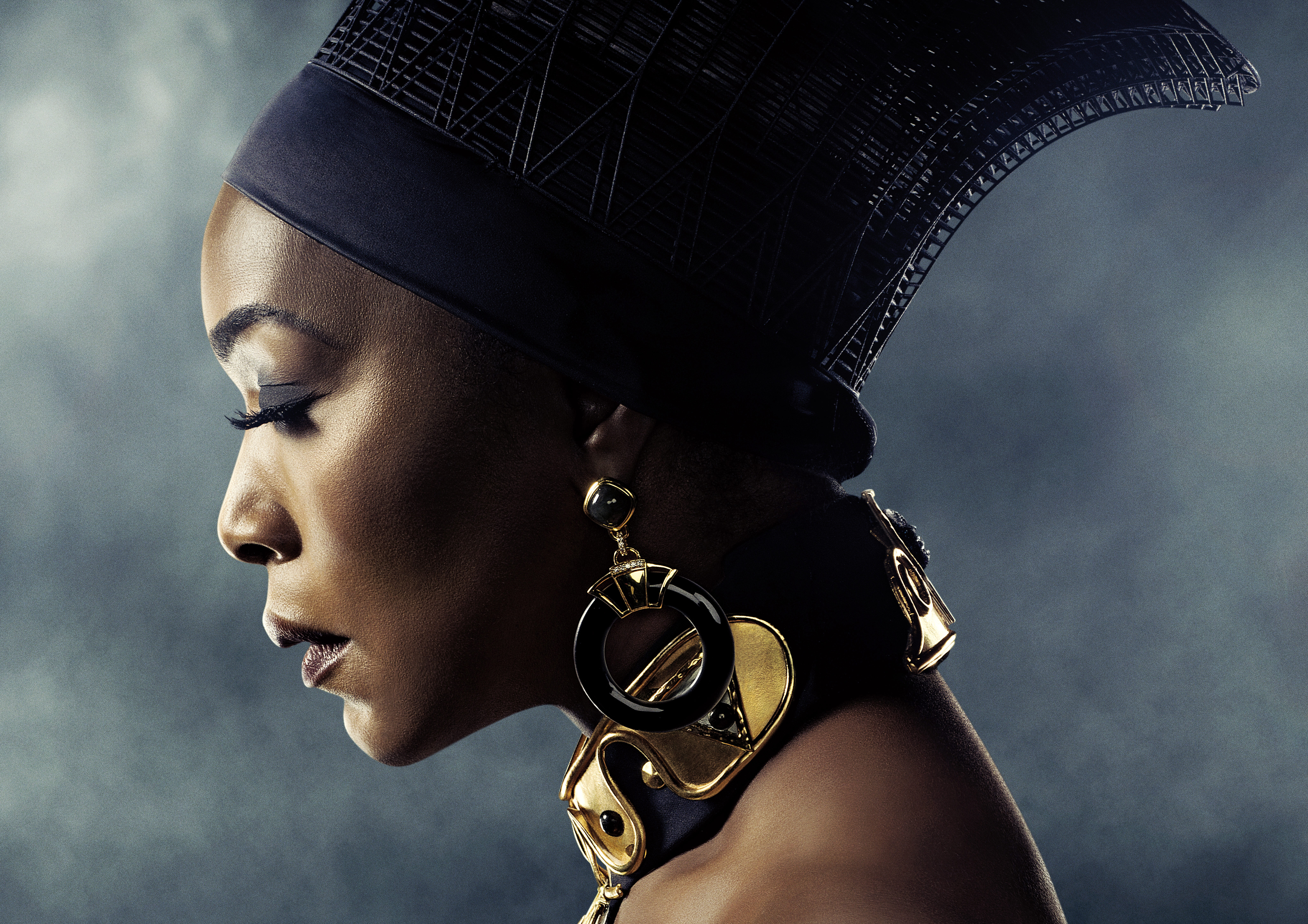 Angela Bassett Wallpapers