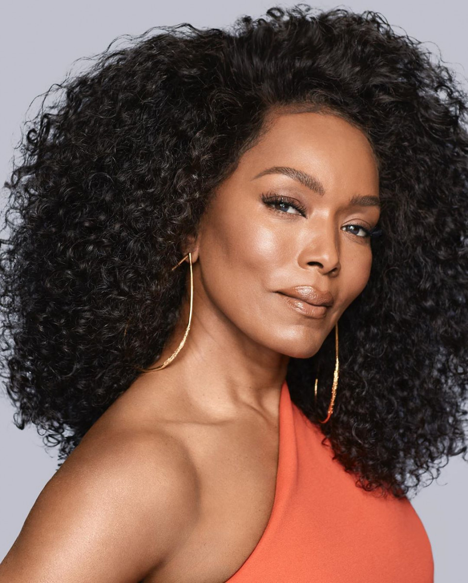 Angela Bassett Wallpapers