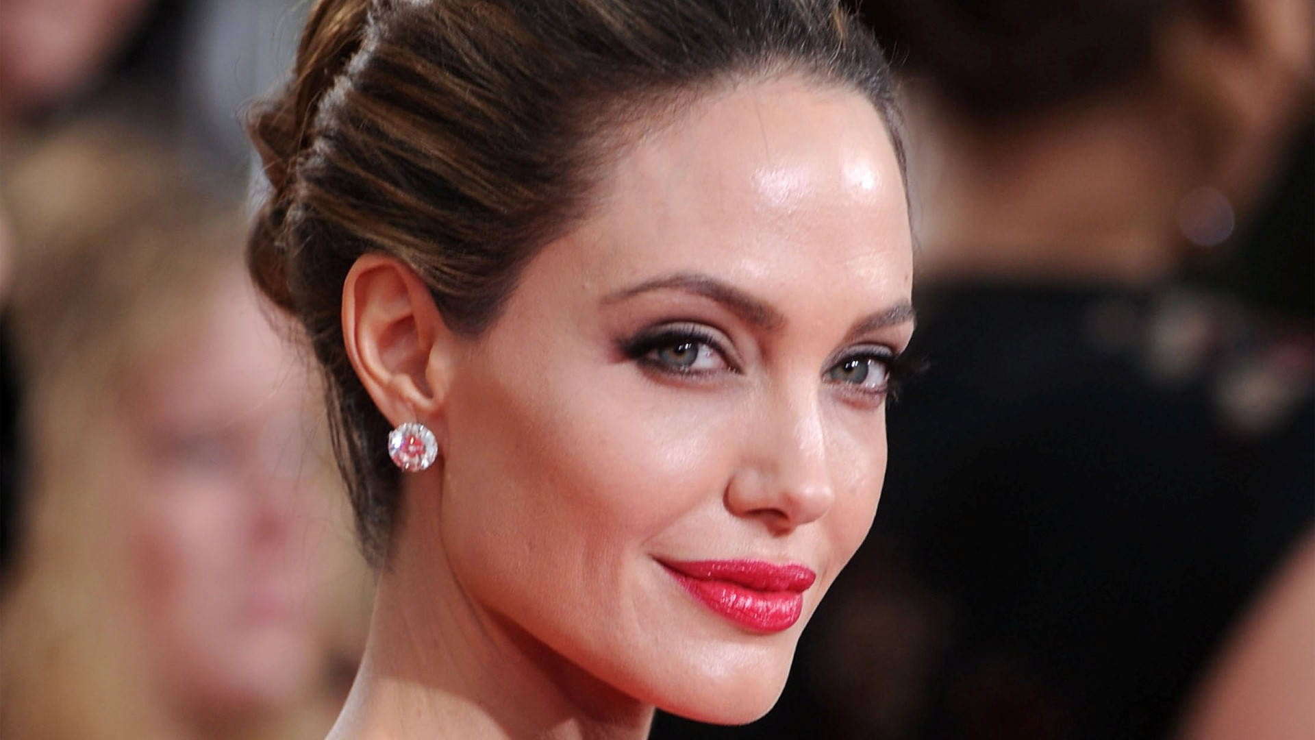 Angelina Jolie HD Wallpapers