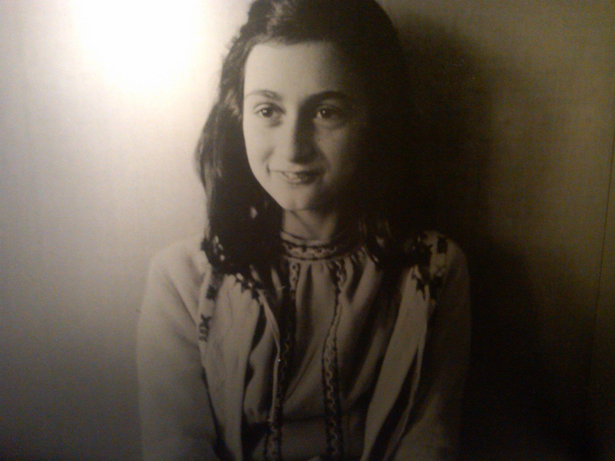 Anne Frank Wallpapers