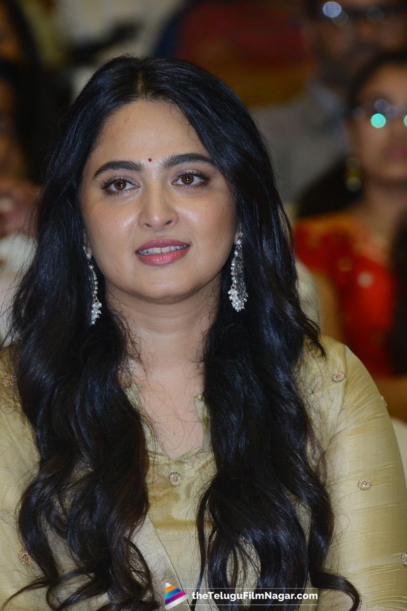 Anushka Shetty Wallpapers