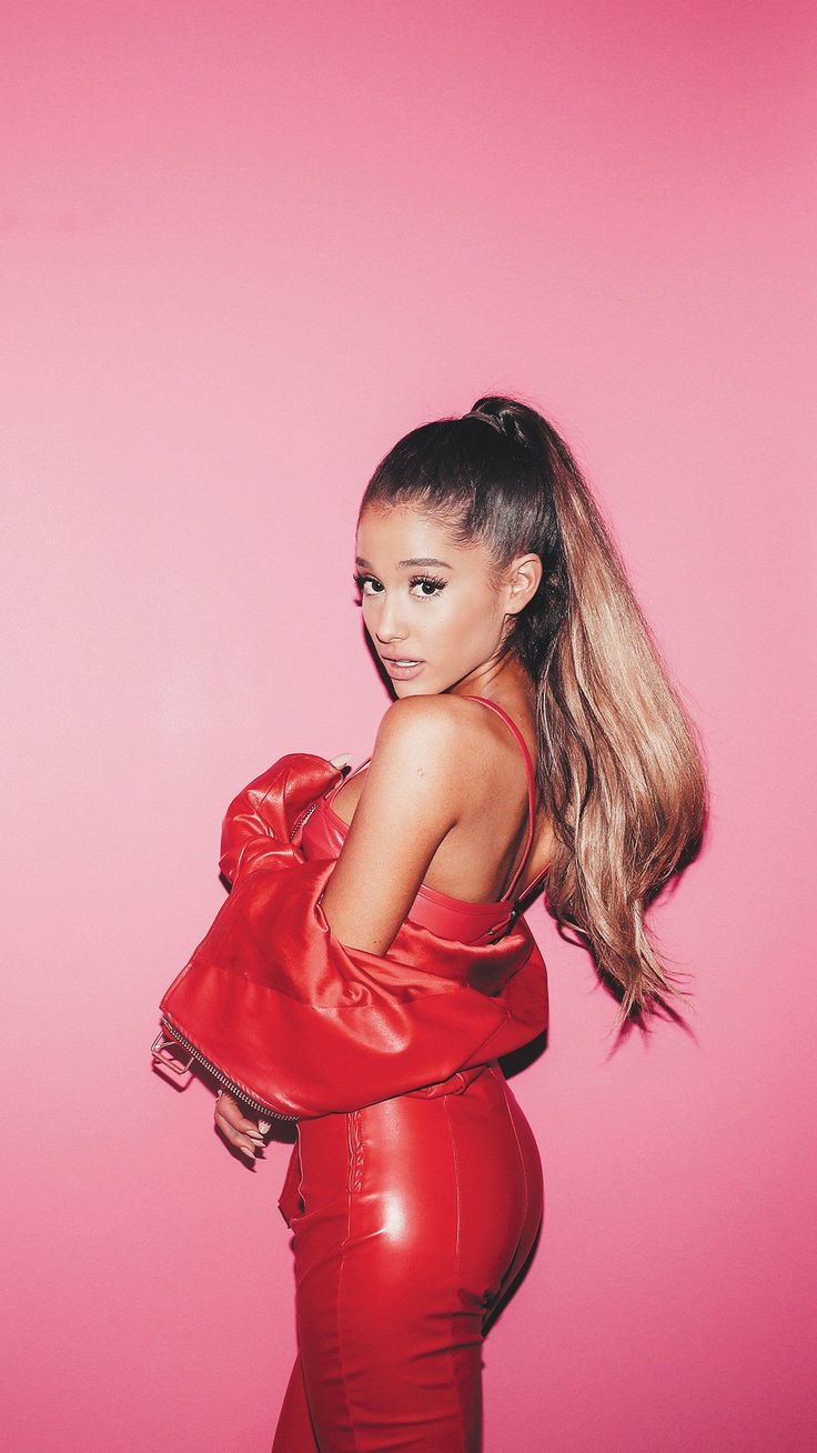 Ariana Grande 2018 Wallpapers