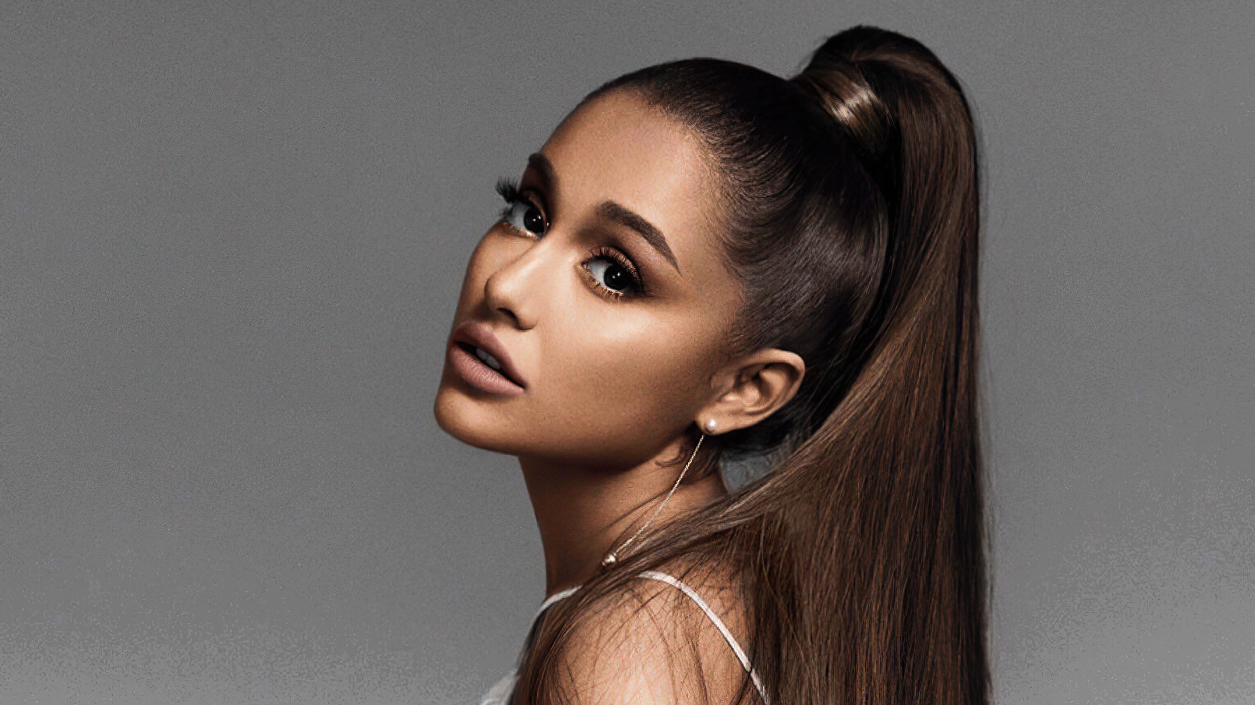 ariana grande computer Wallpapers