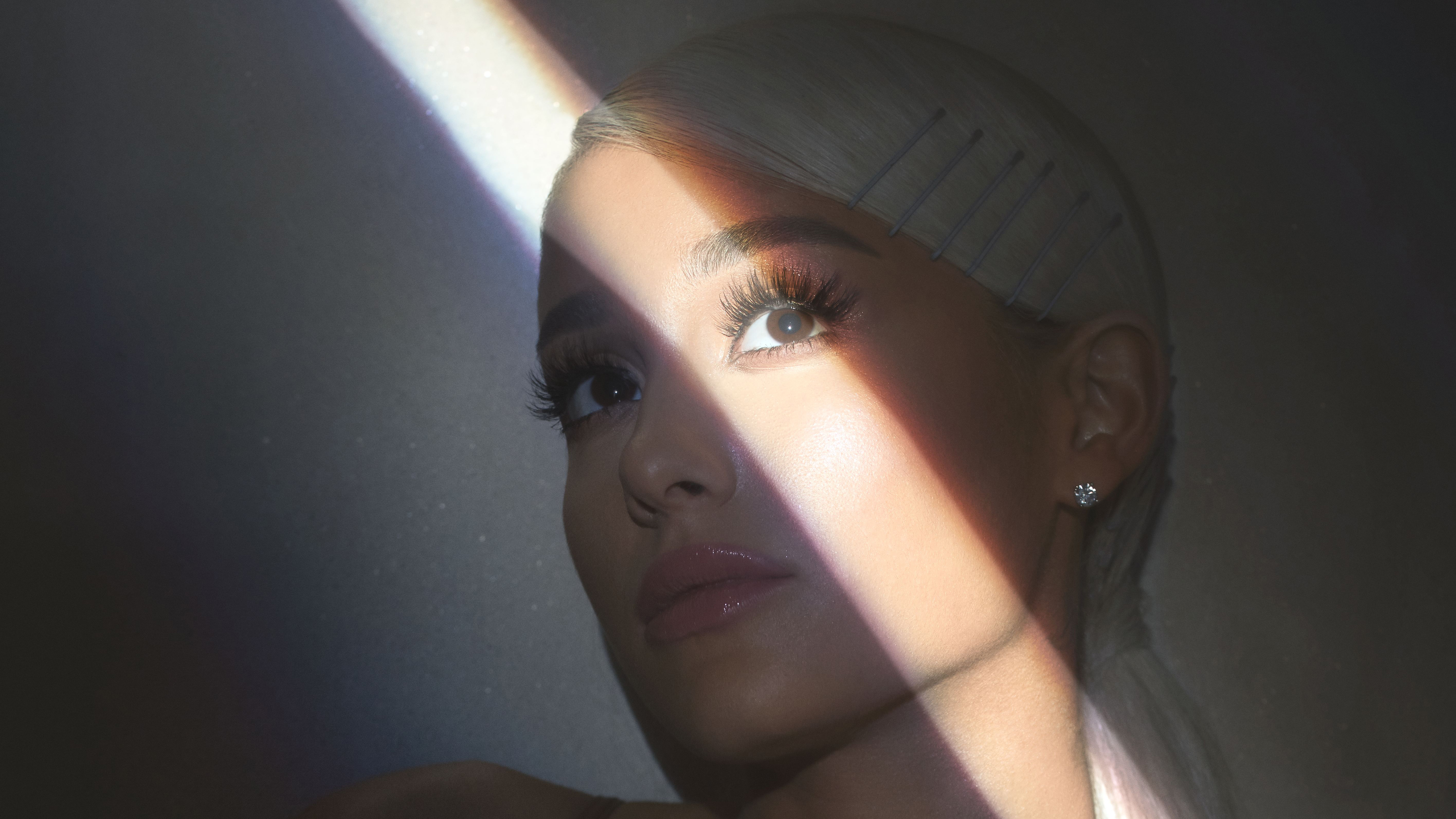 ariana grande computer Wallpapers