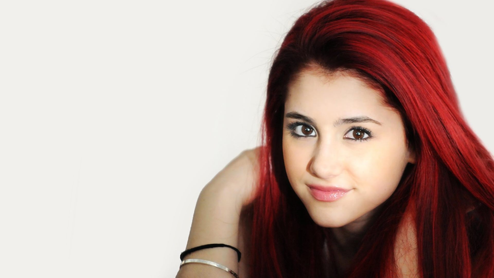 ariana grande cute Wallpapers