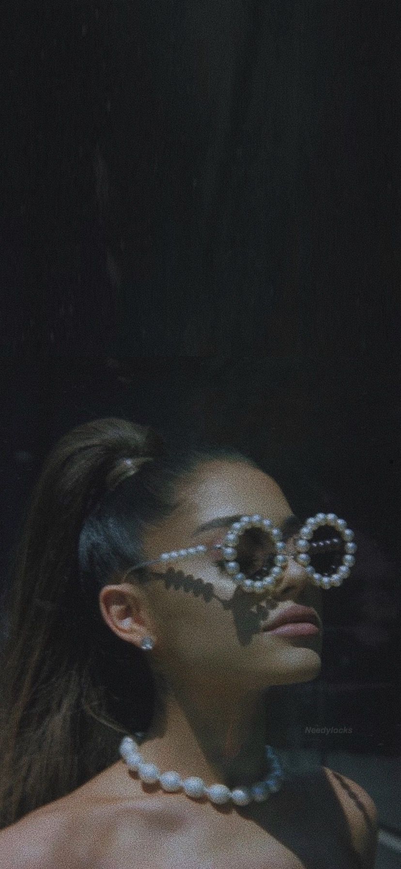 Ariana Grande Heart Sunglasses Wallpapers