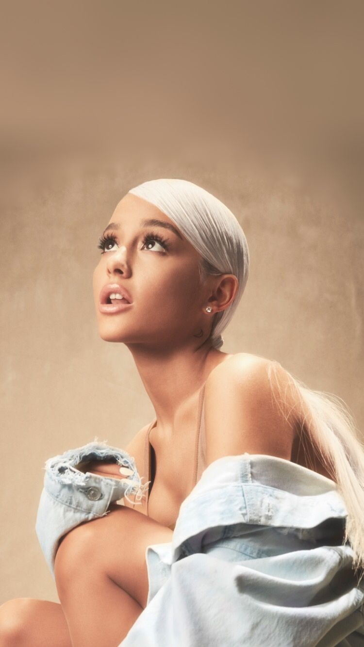 ariana grande phone Wallpapers