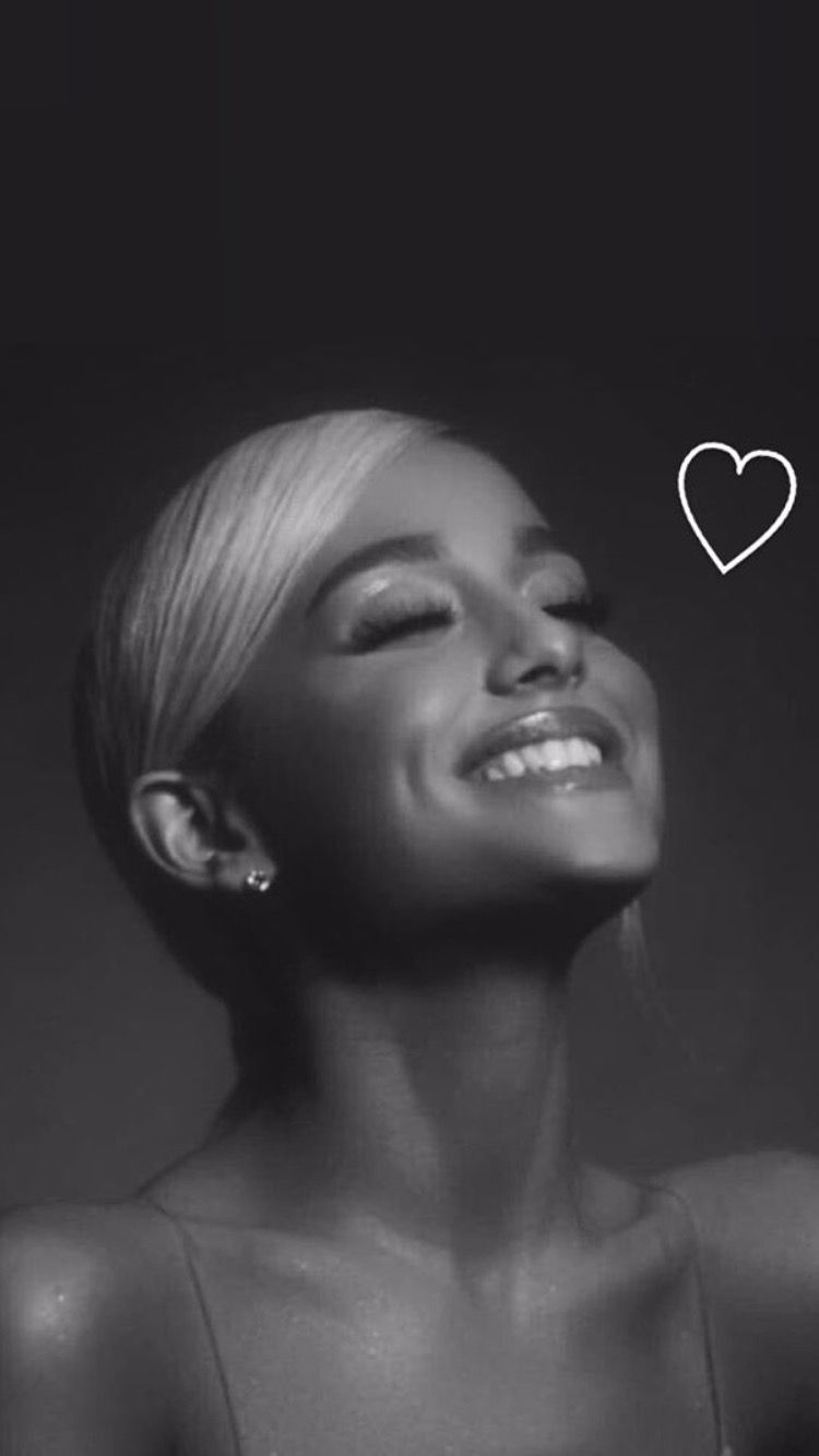 ariana grande phone Wallpapers