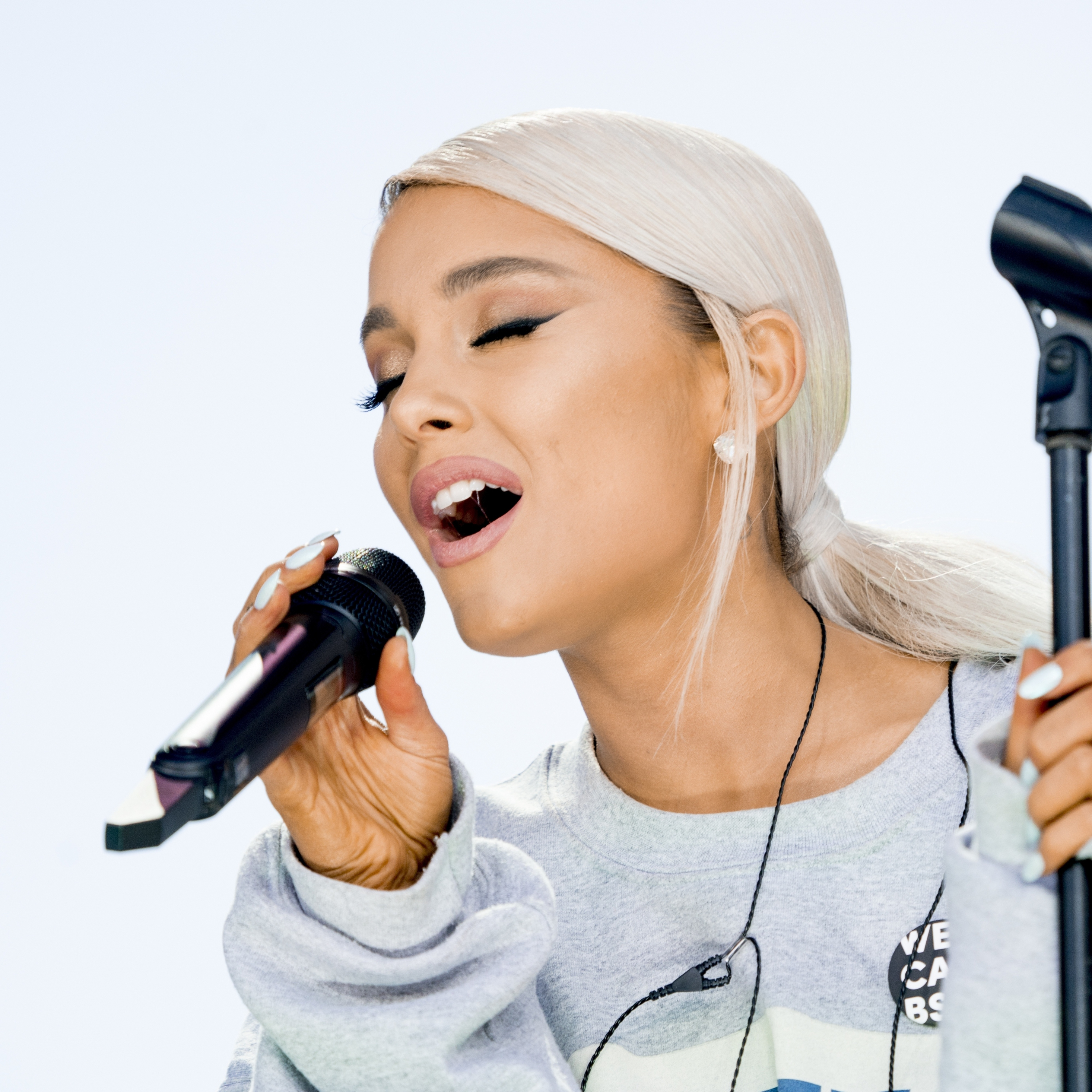 Ariana Grande Portrait 2018 Wallpapers