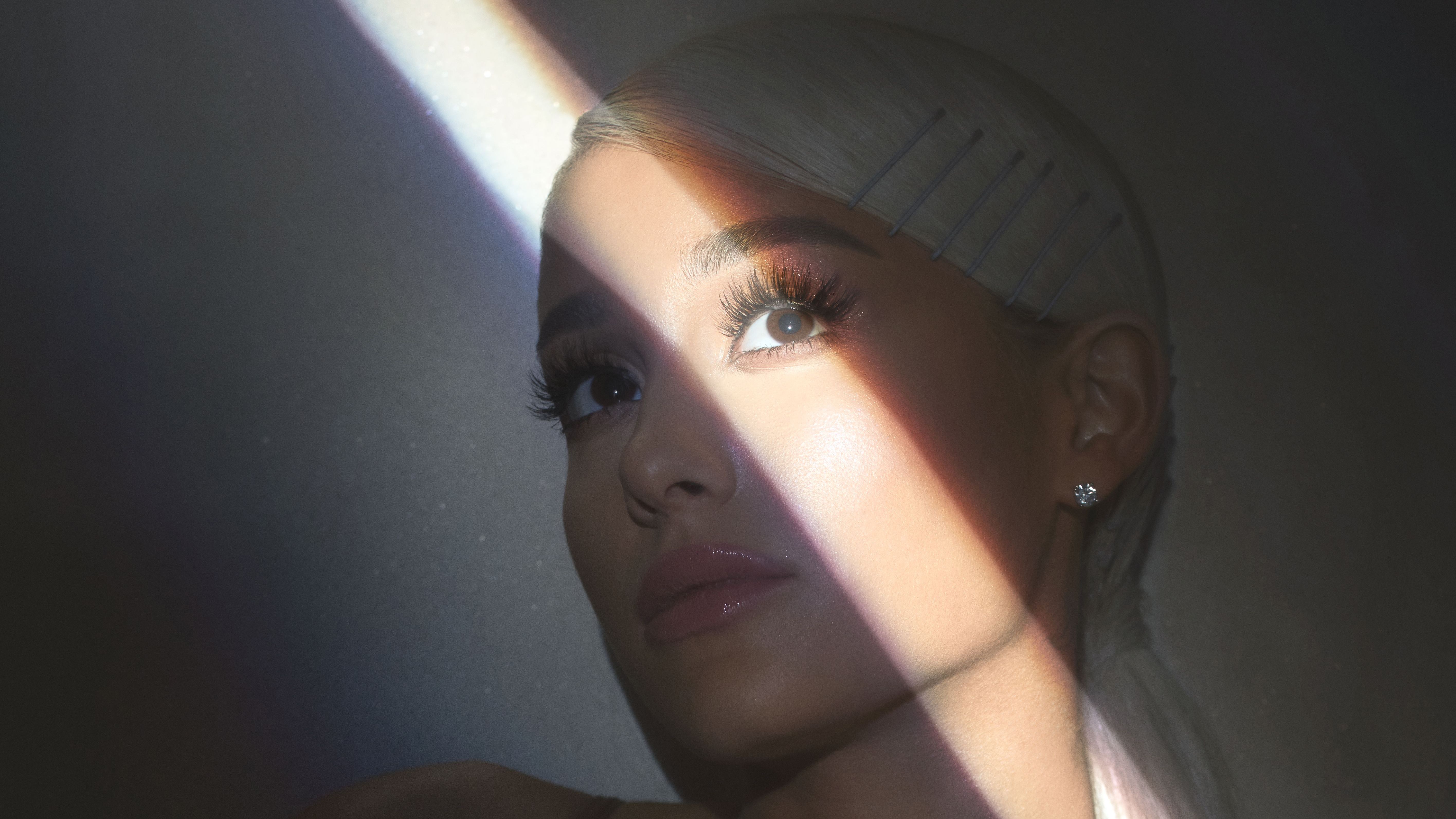 Ariana Grande Portrait 2018 Wallpapers