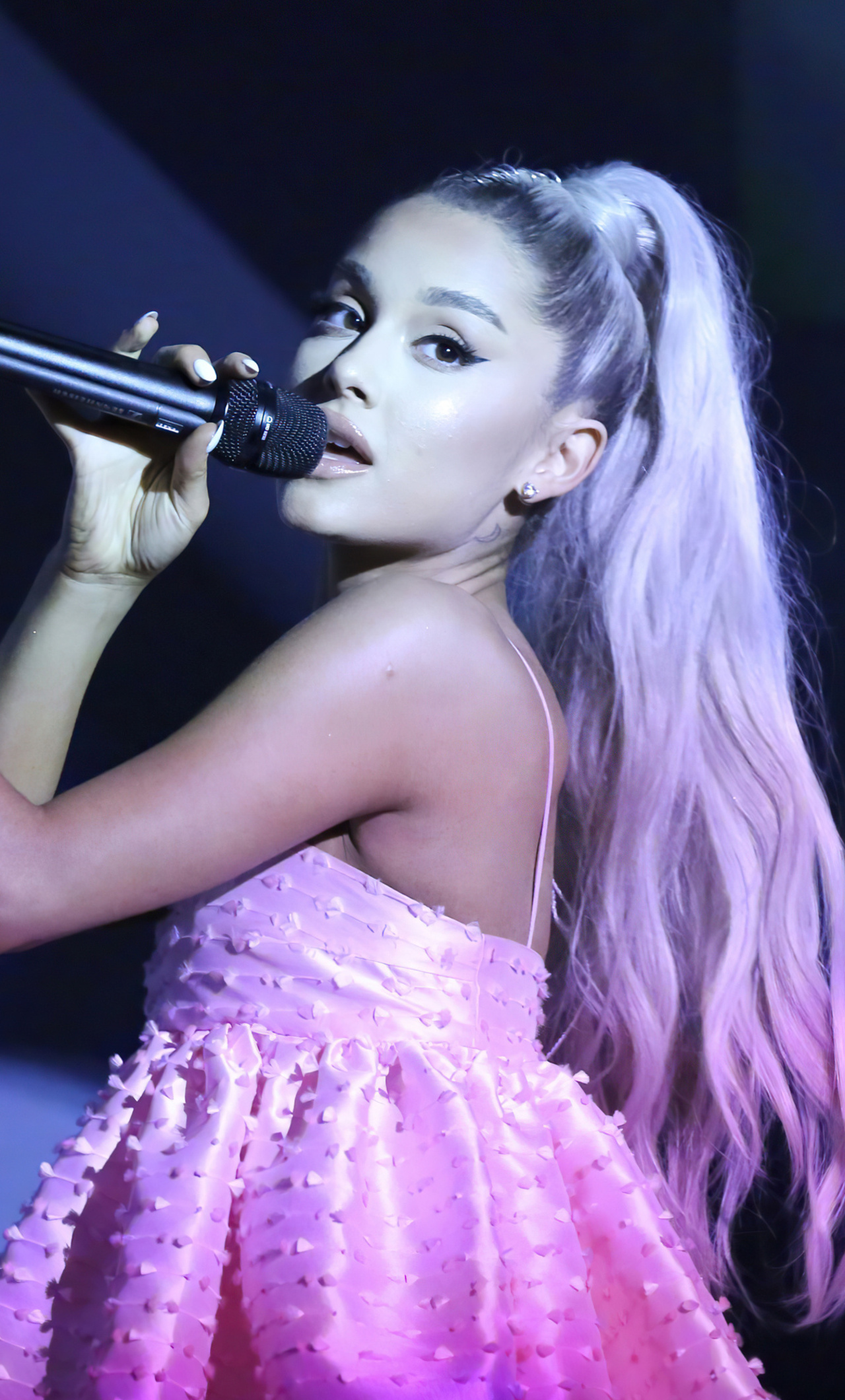 Ariana Grande Singer Wallpapers