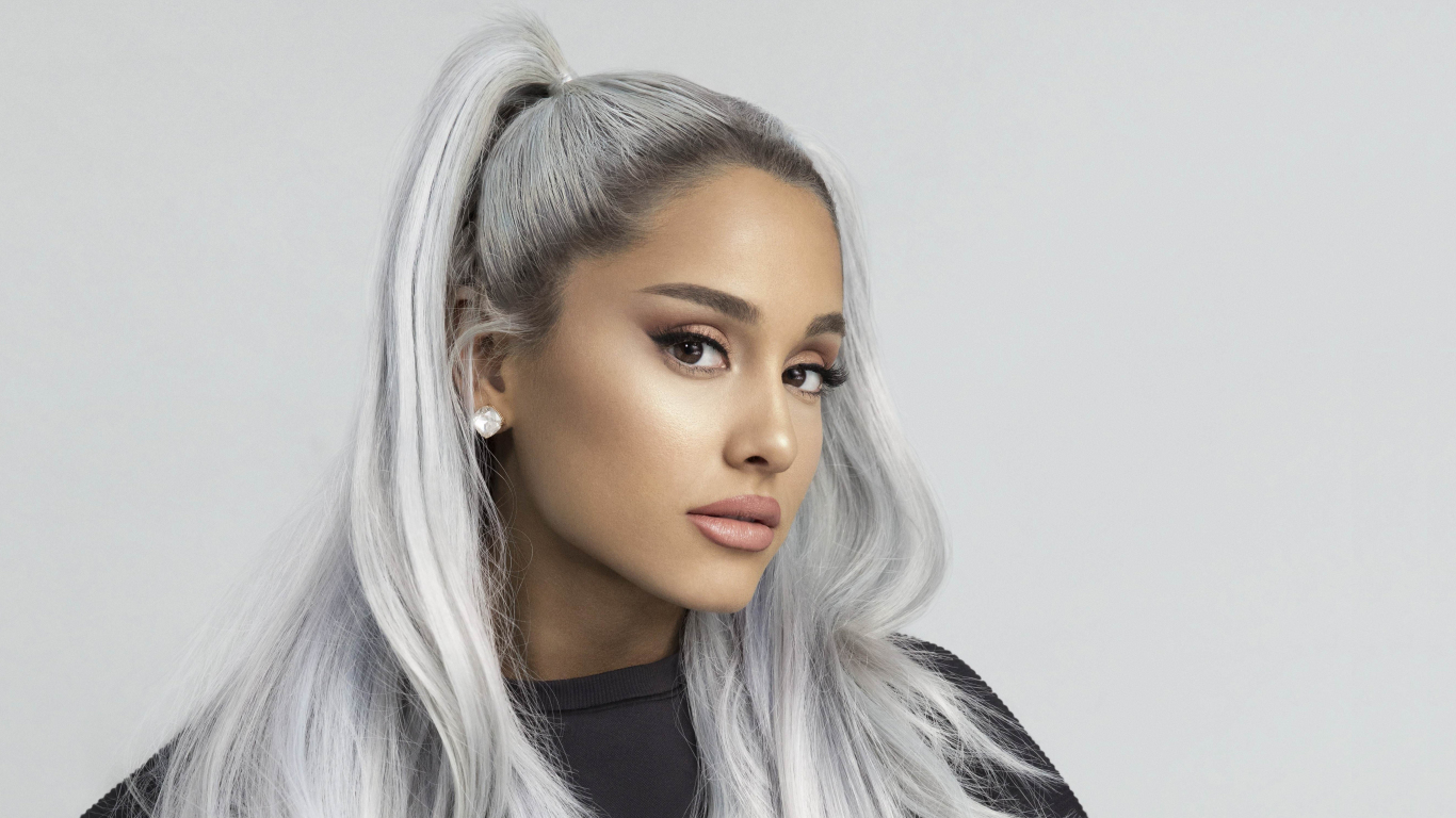 Ariana Grande Singer Wallpapers