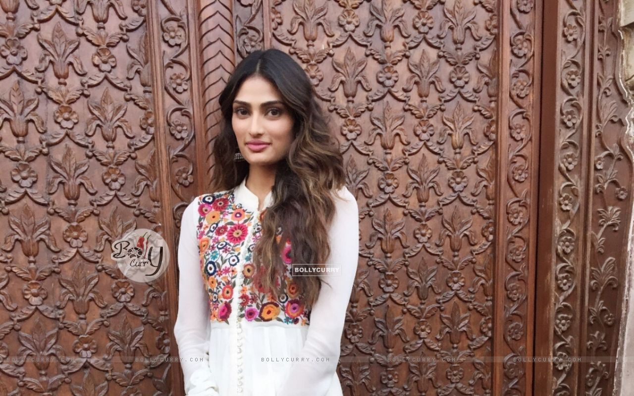 Athiya Shetty Wallpapers