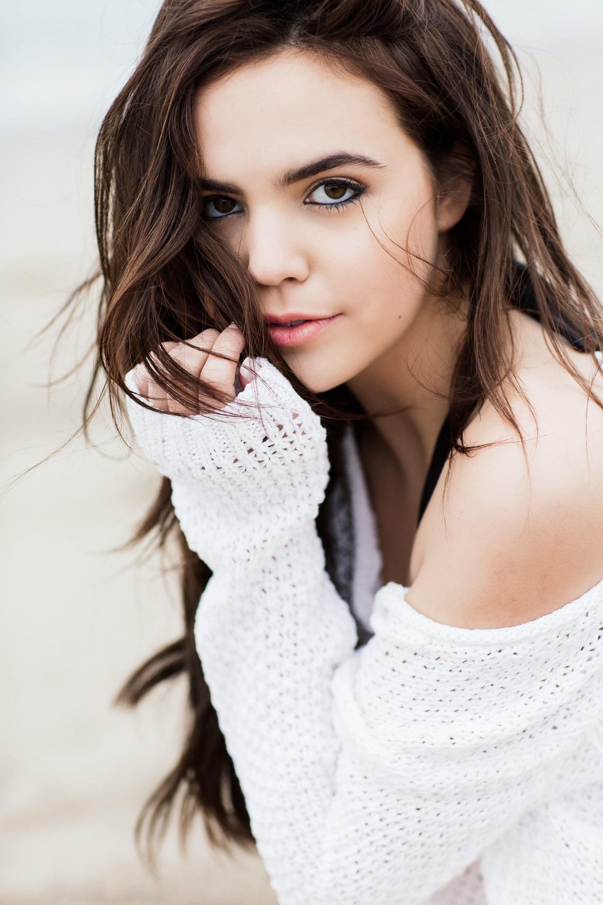 Bailee Madison 2018 Photoshoot Wallpapers