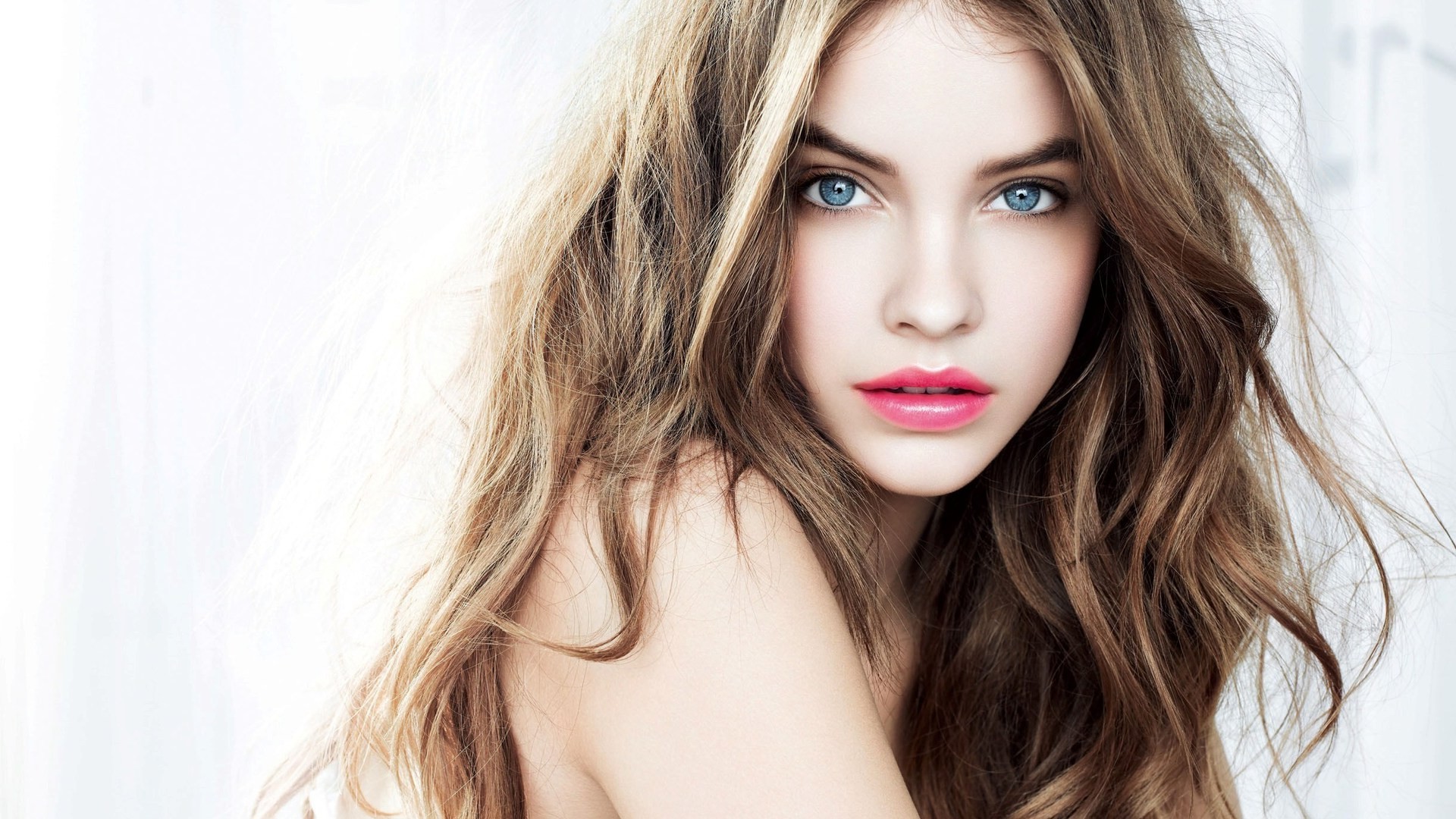 Barbara Palvin Model New Wallpapers