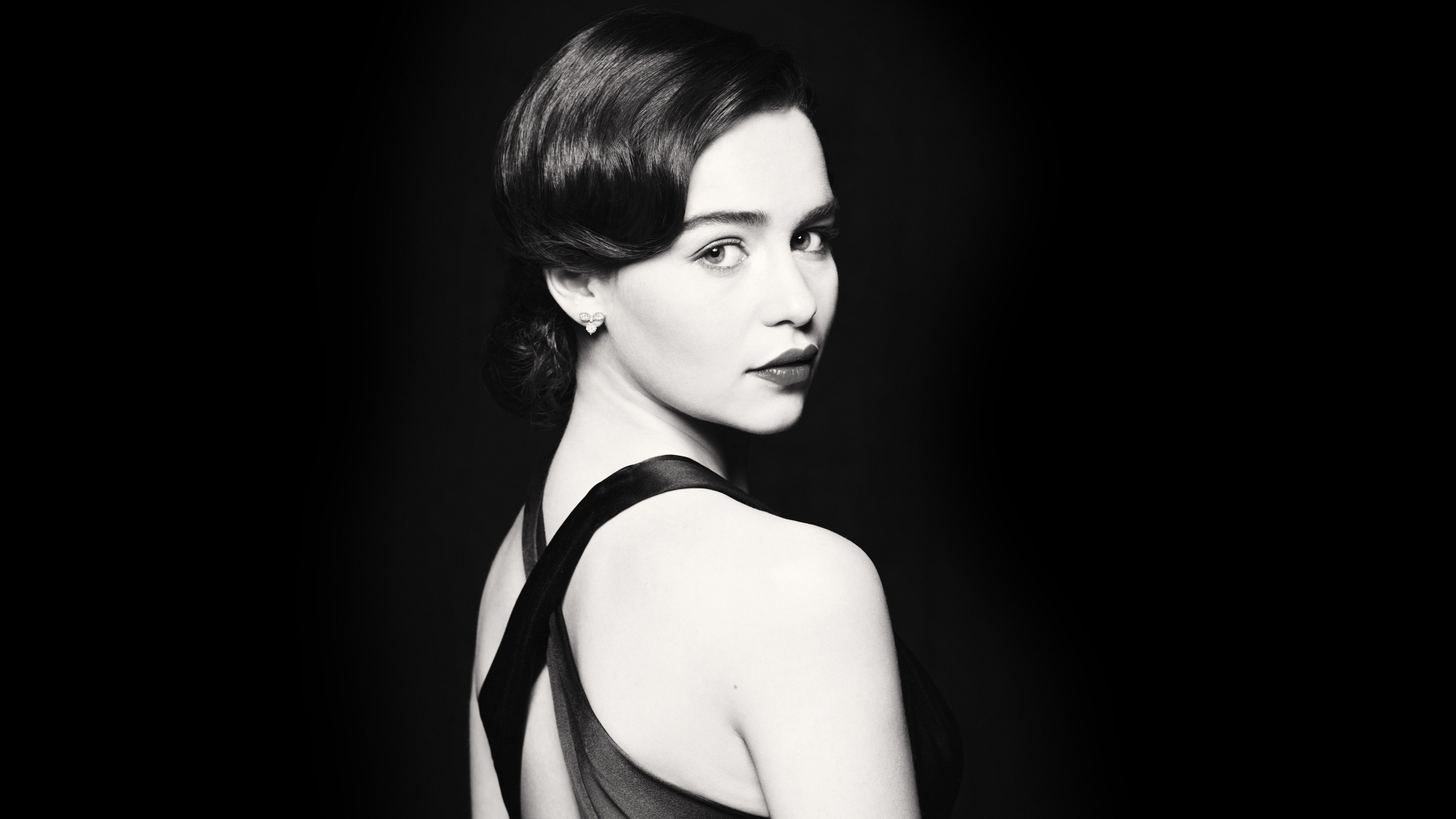Beautiful Emilia Clarke Monochrome Wallpapers