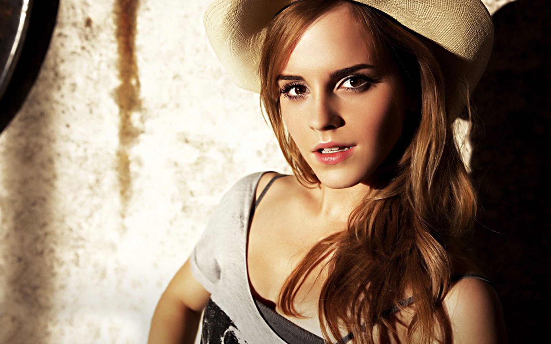 Beautiful Emma Watson Photoshoot Wallpapers