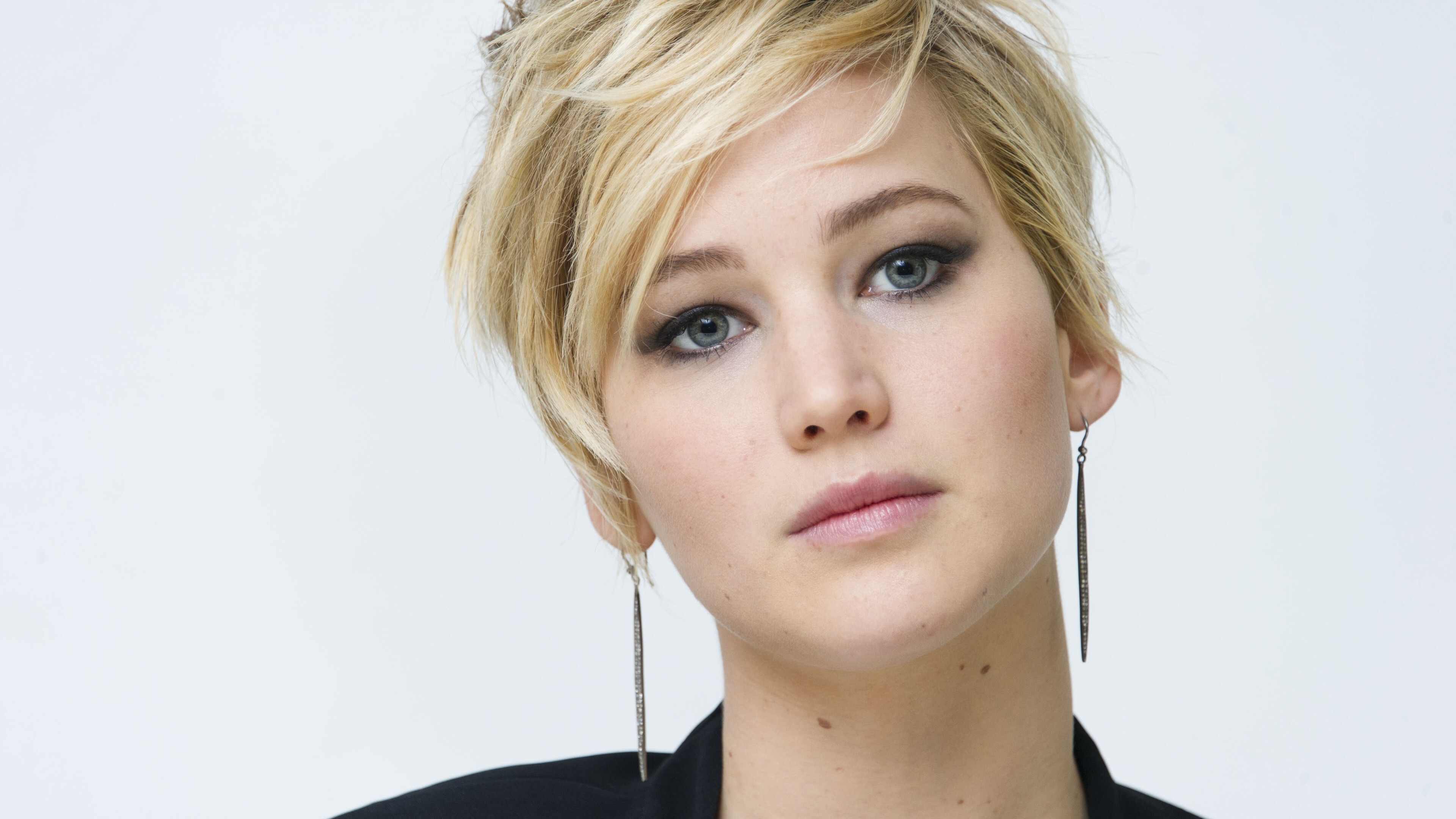 Beautiful Jennifer Lawrence Close Up Wallpapers