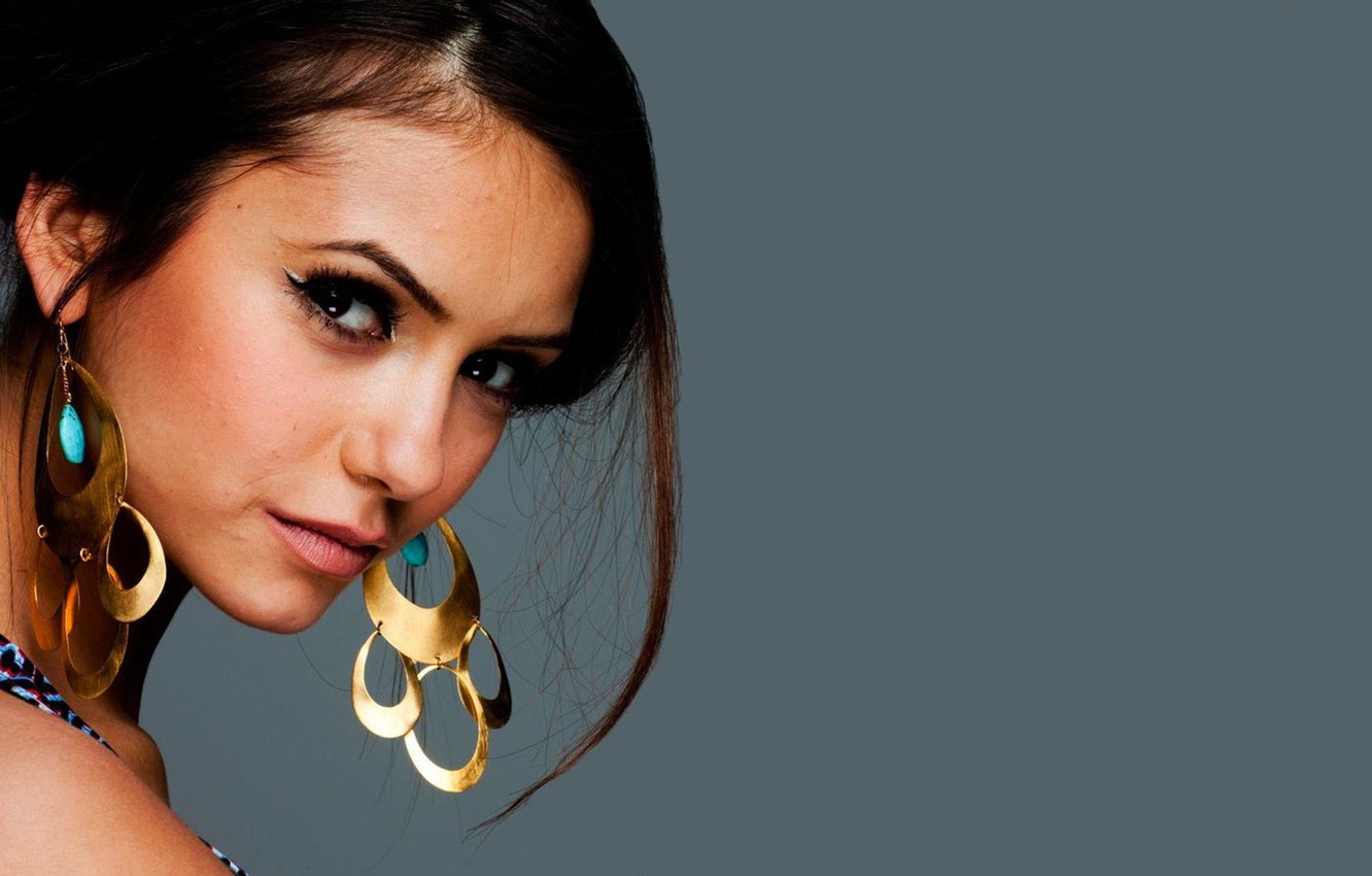 Beautiful Nina Dobrev Wallpapers