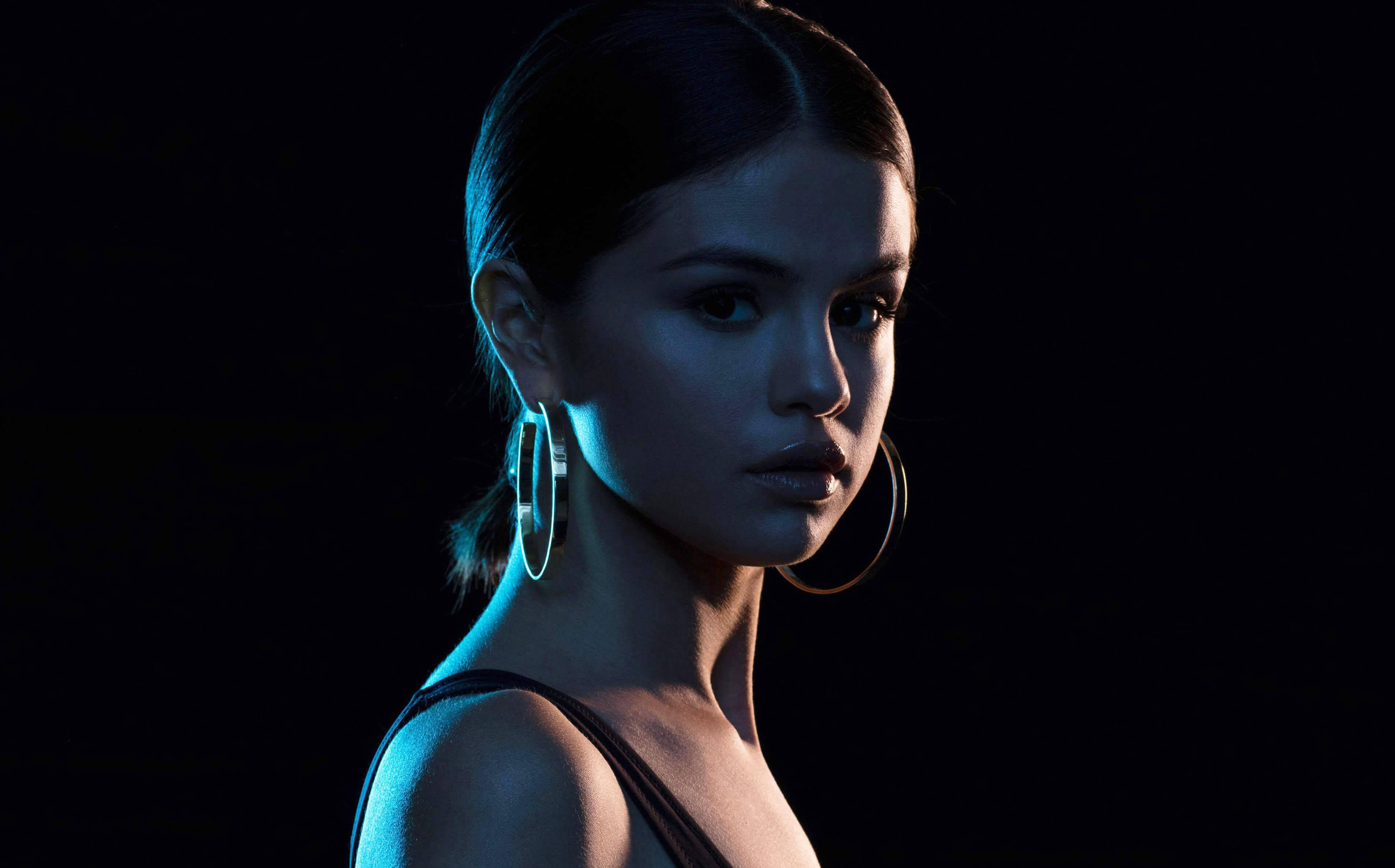 Beautiful Selena Gomez Face Wallpapers