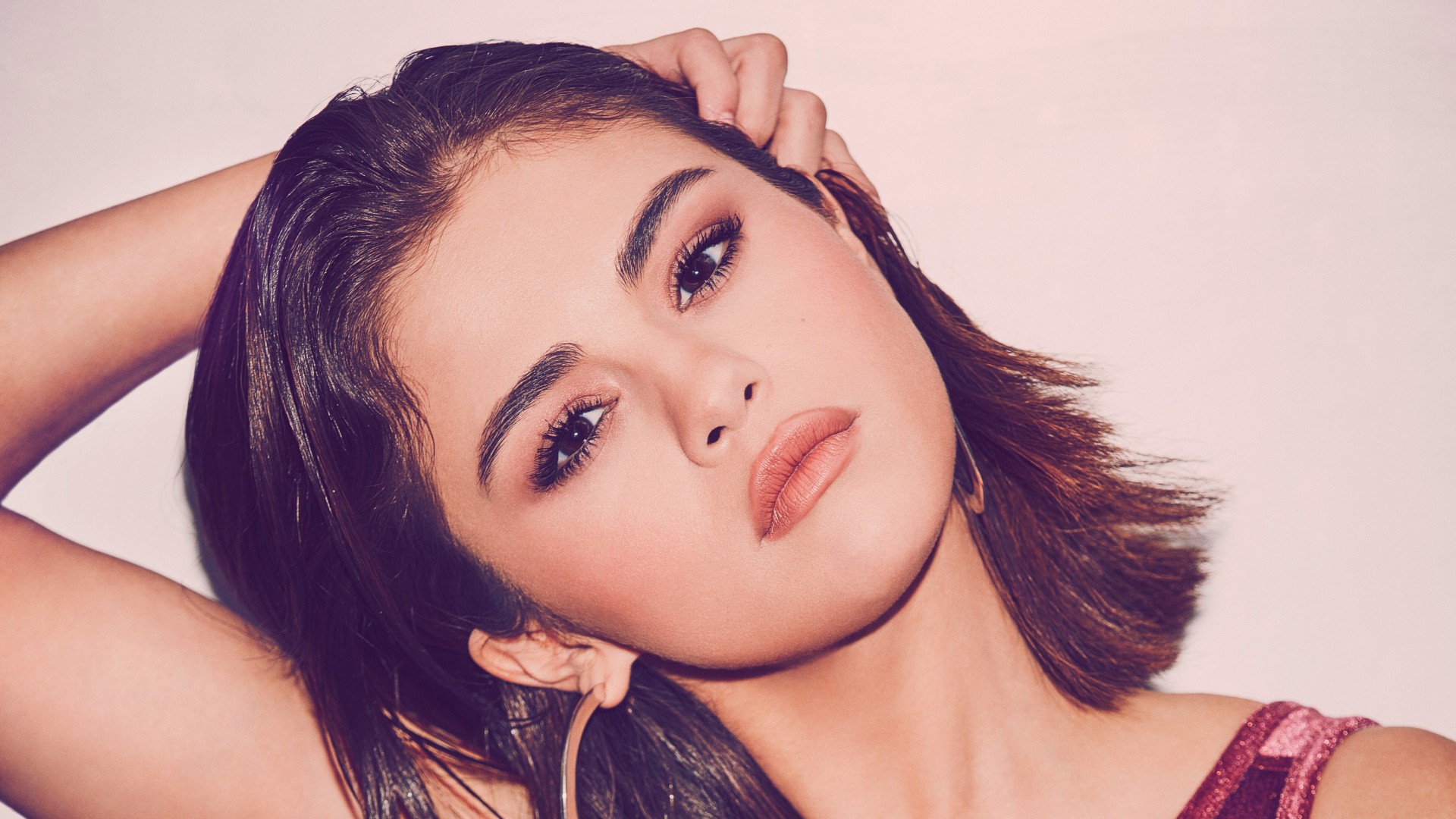 Beautiful Selena Gomez Face Wallpapers