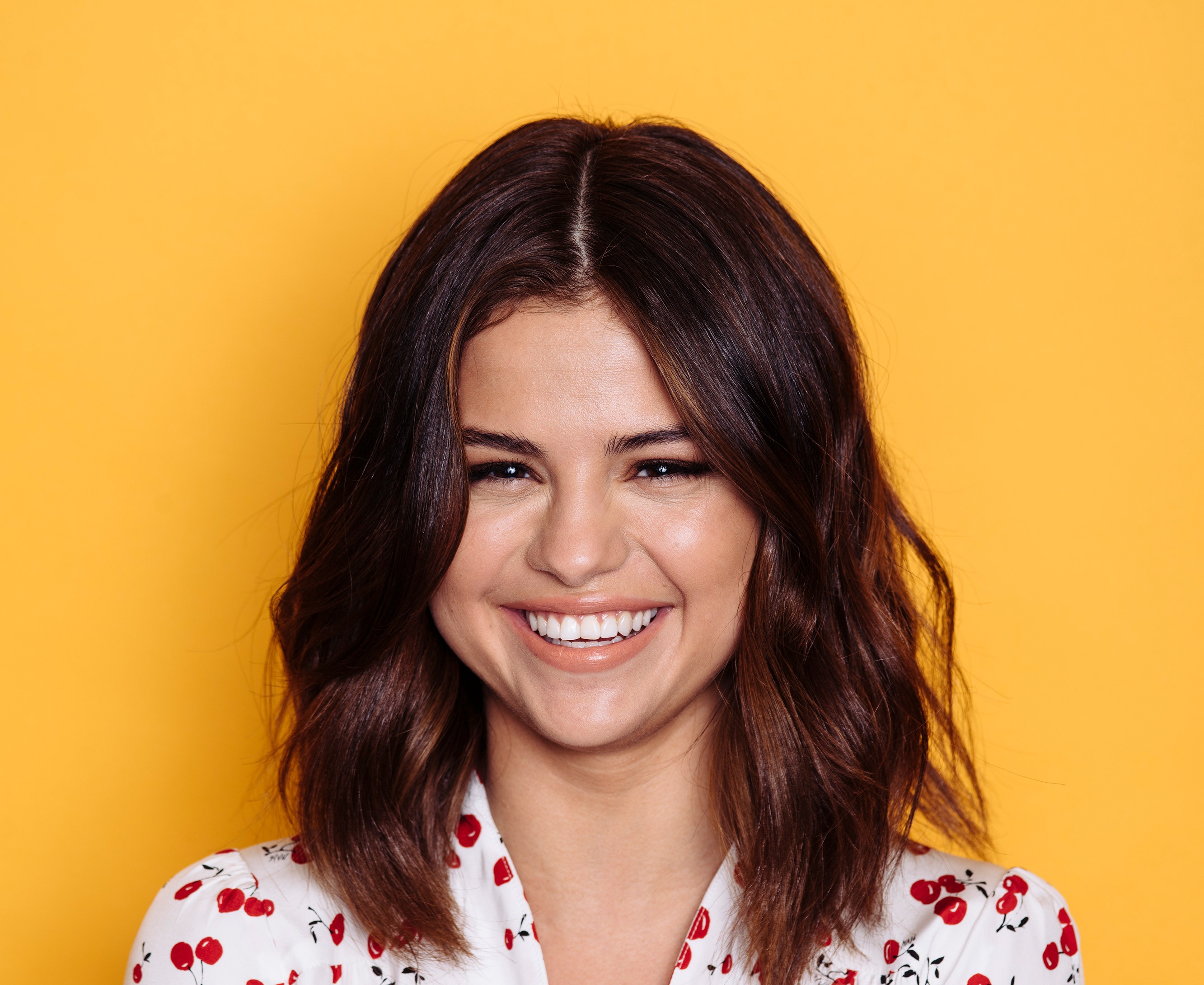 Beautiful Selena Gomez Face Wallpapers