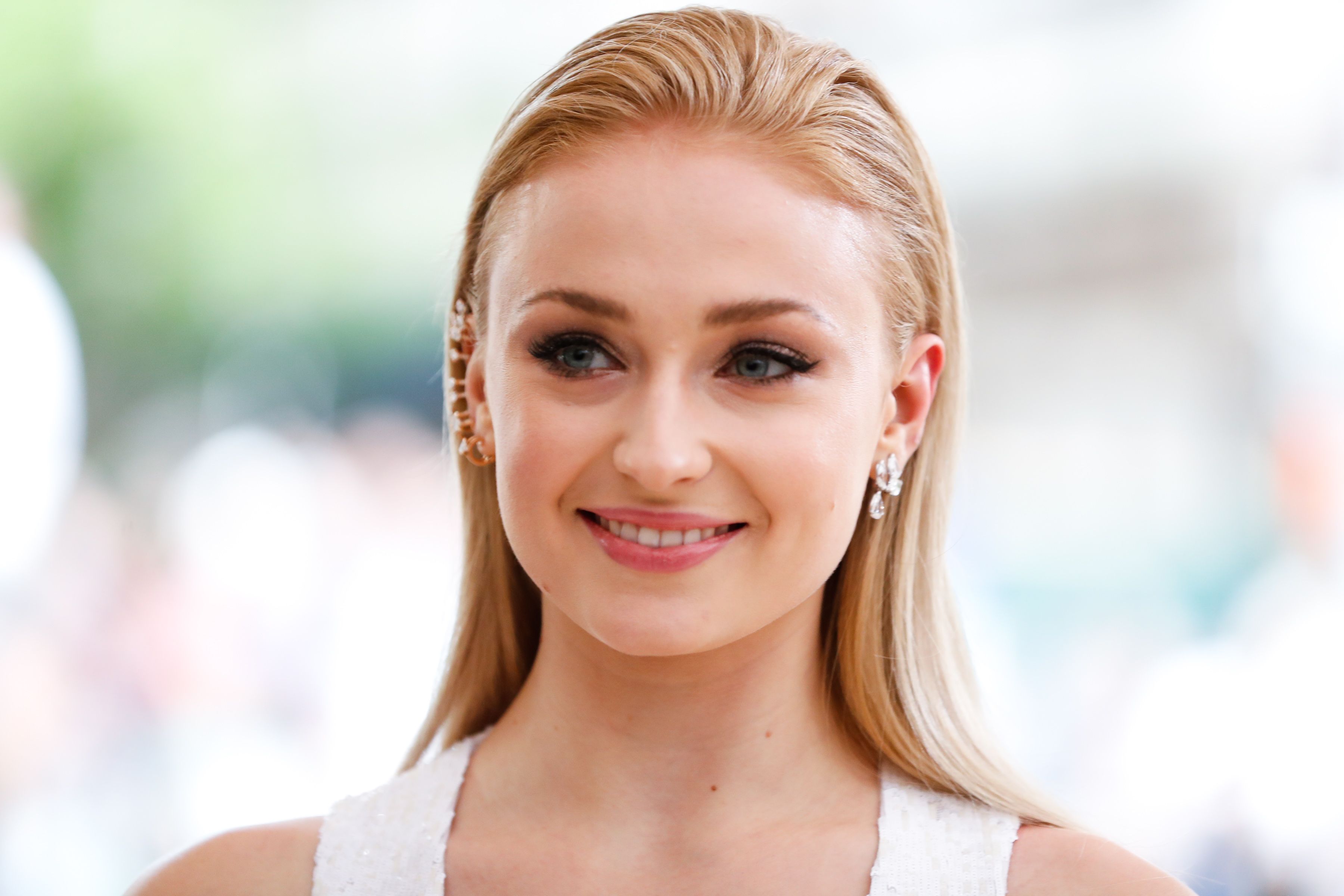 Beautiful Sophie Turner Wallpapers