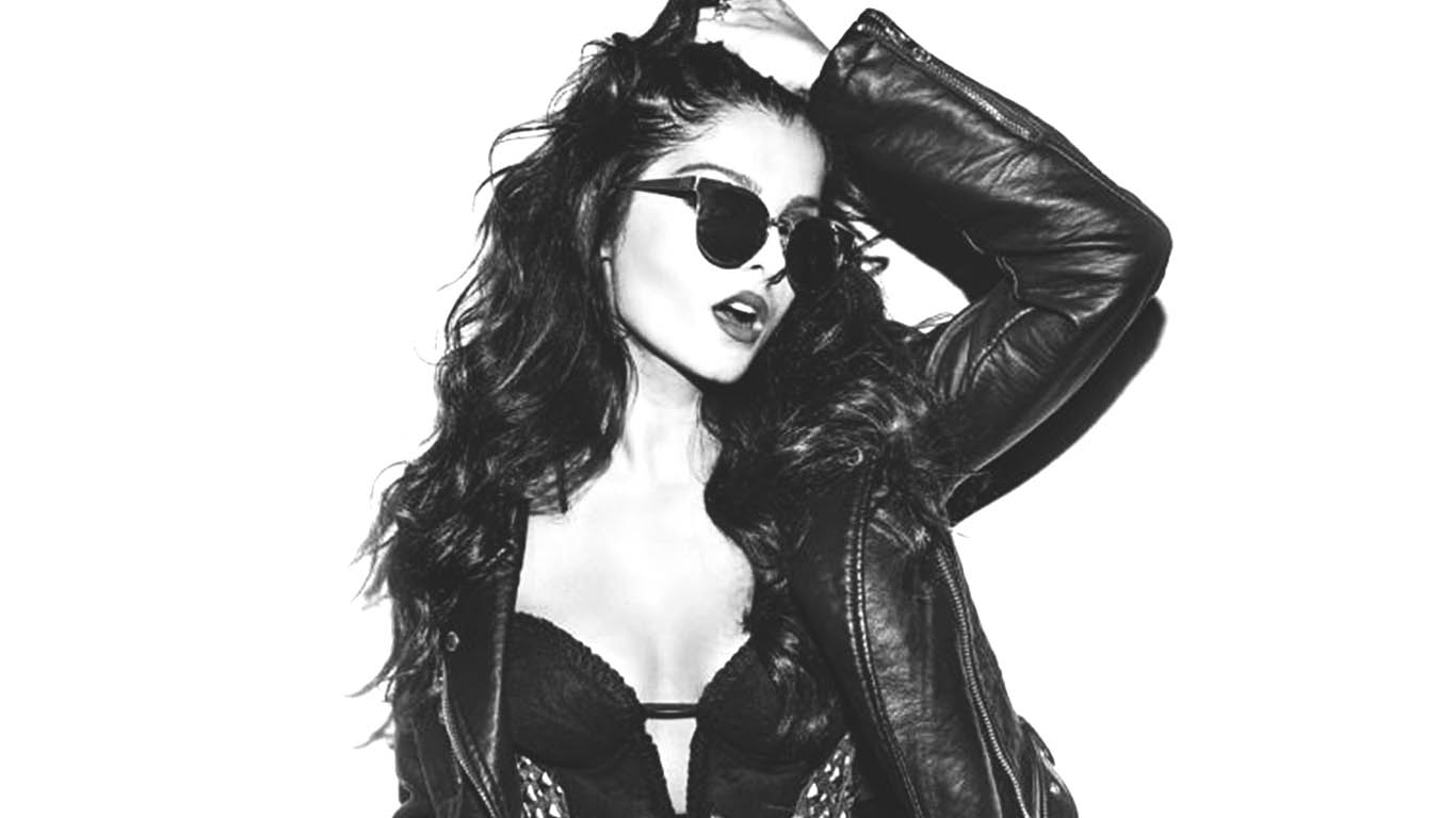 Bebe Rexha Black And White Wallpapers