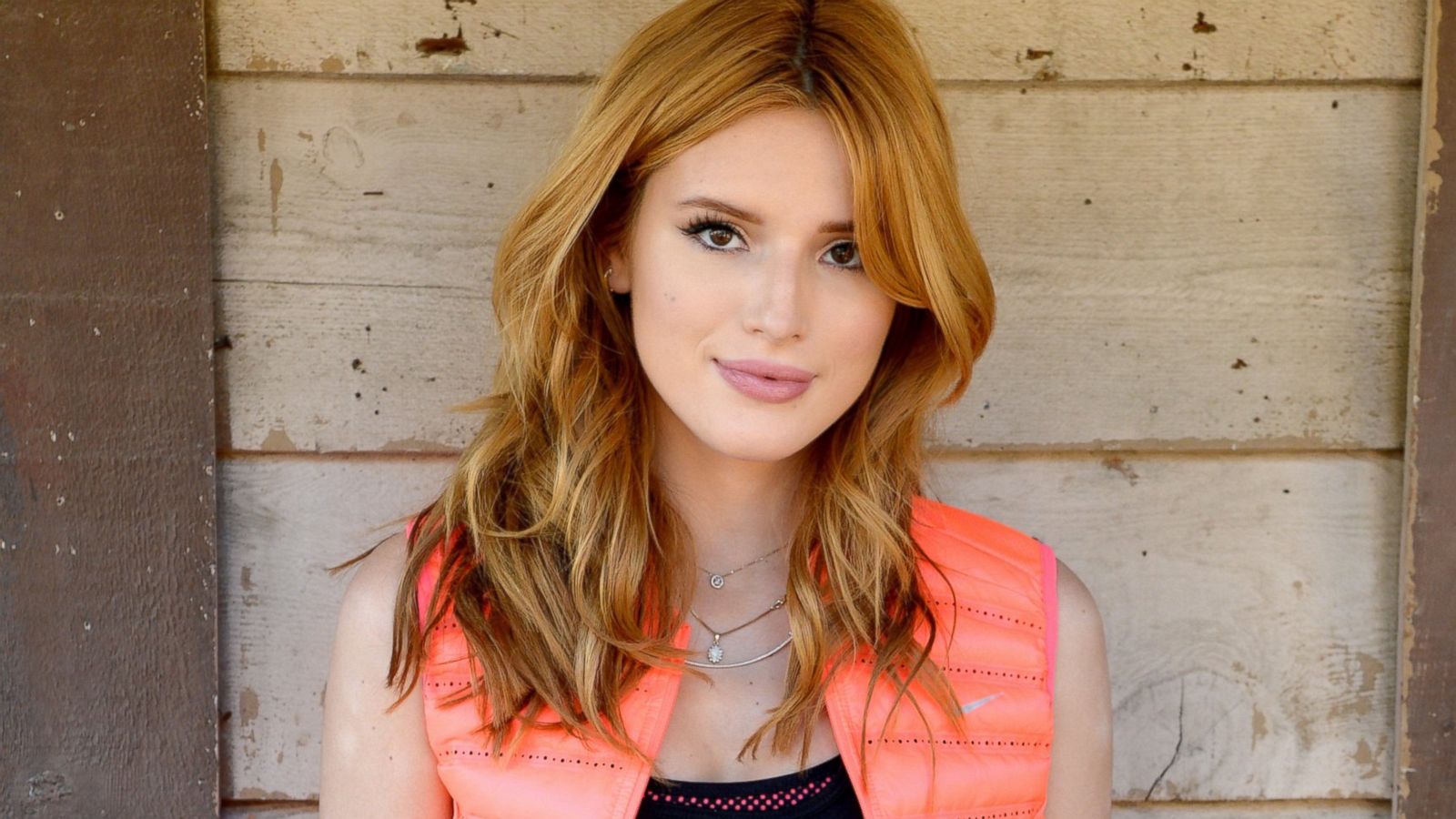 Bella Thorne Actress Wallpapers